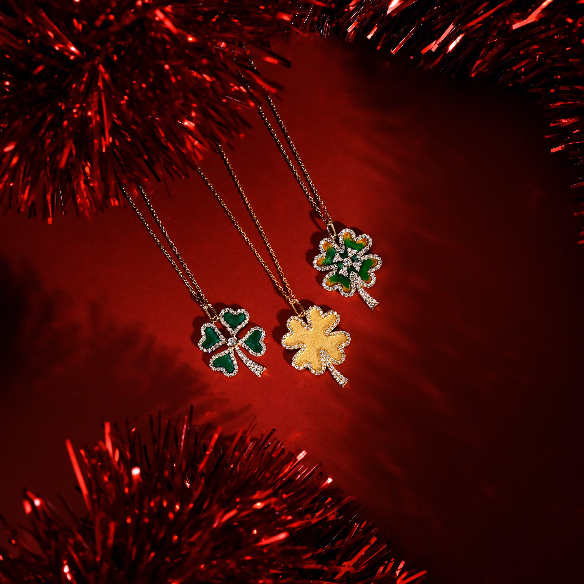 diamond clover necklace, solid gold clover necklace, fine jewelry, natural diamond necklaces