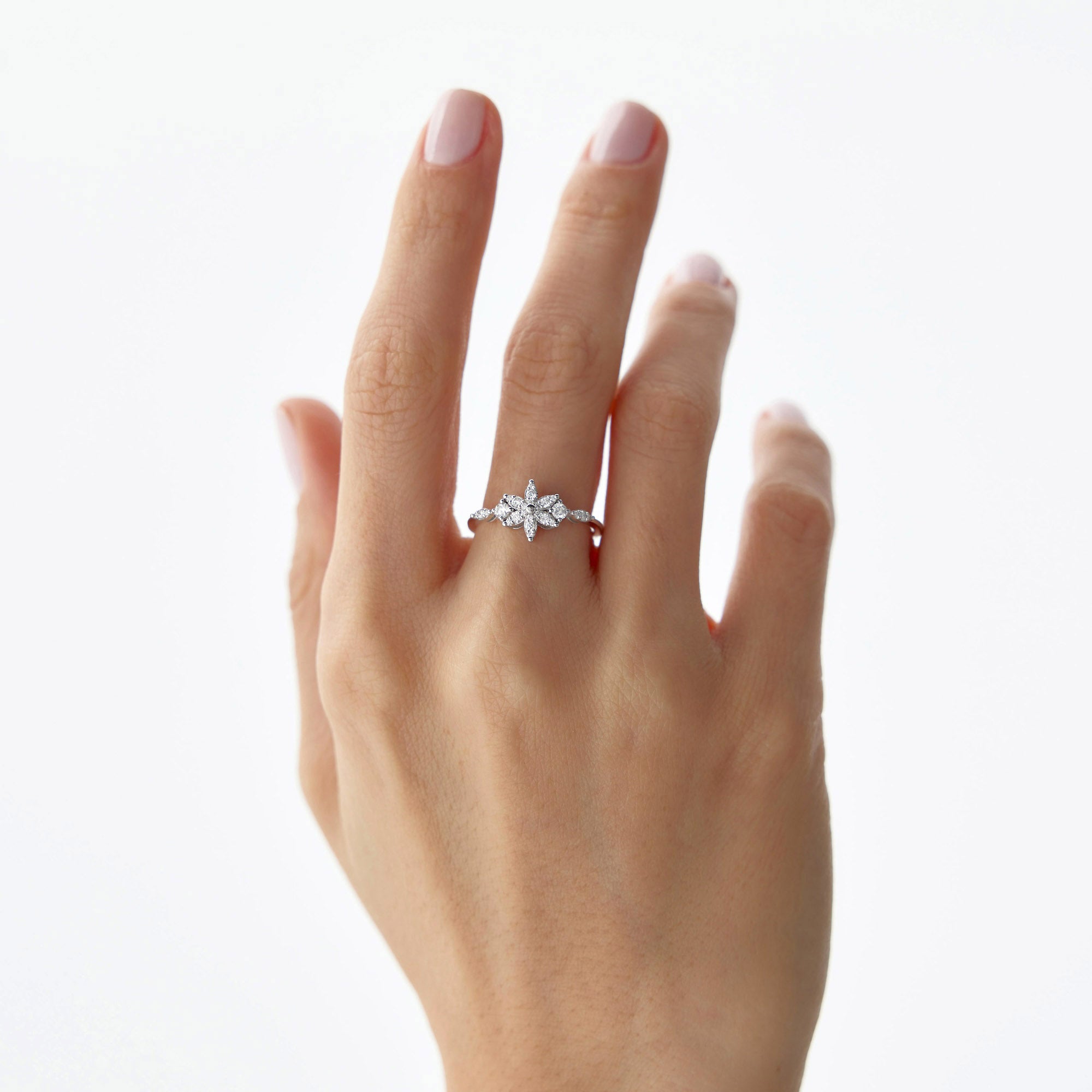 Minimal Diamond Flower Ring in 14K Gold