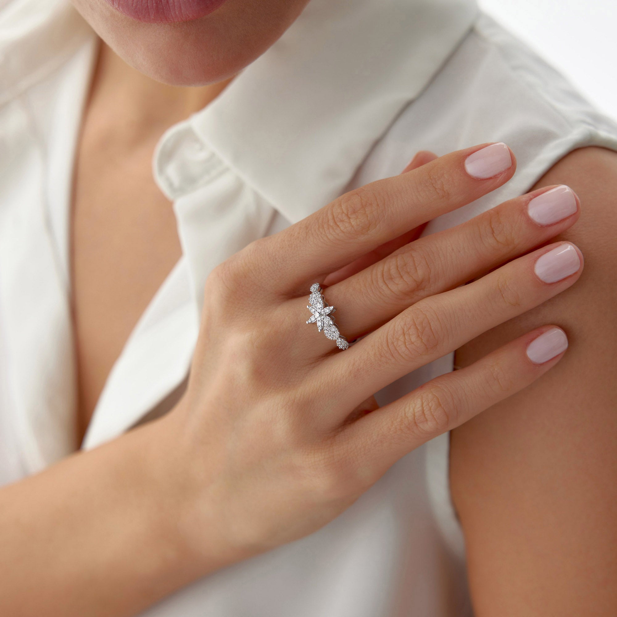 Diamond Flower Ring in 14K Gold