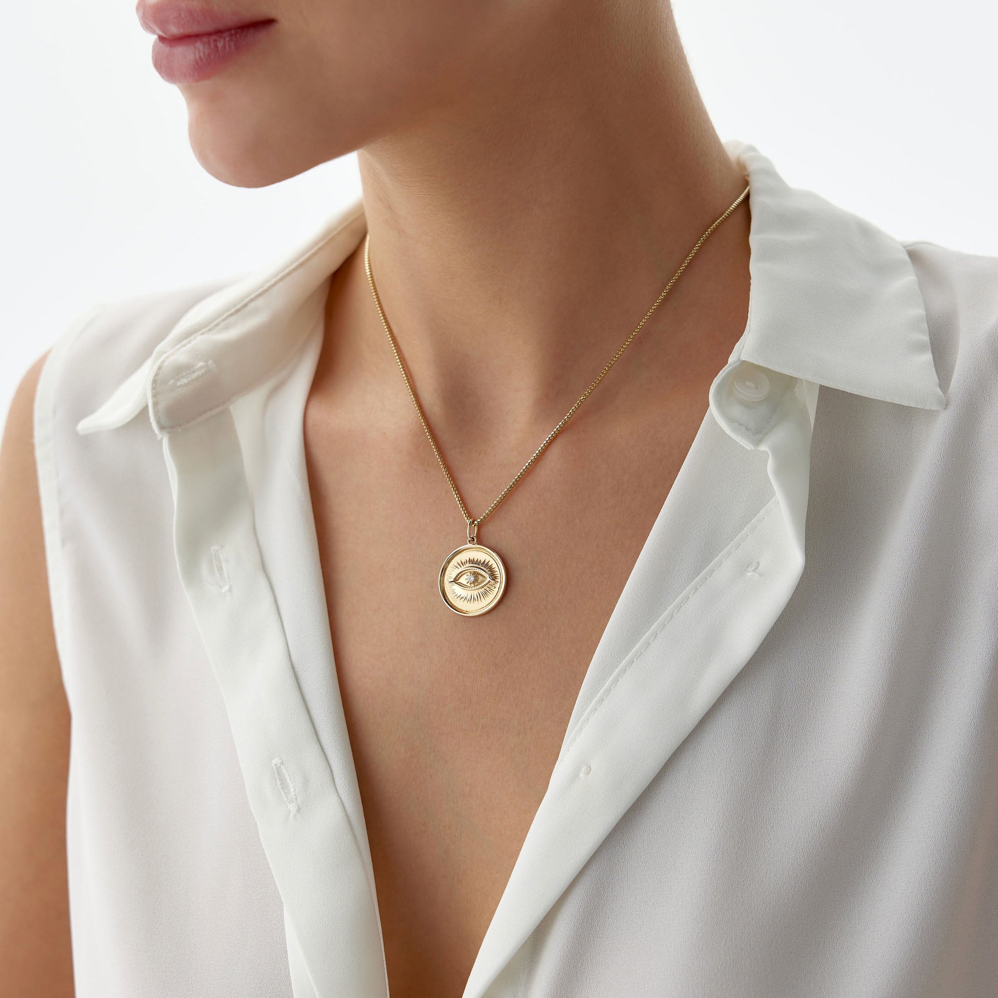 Diamond Eye Medallion