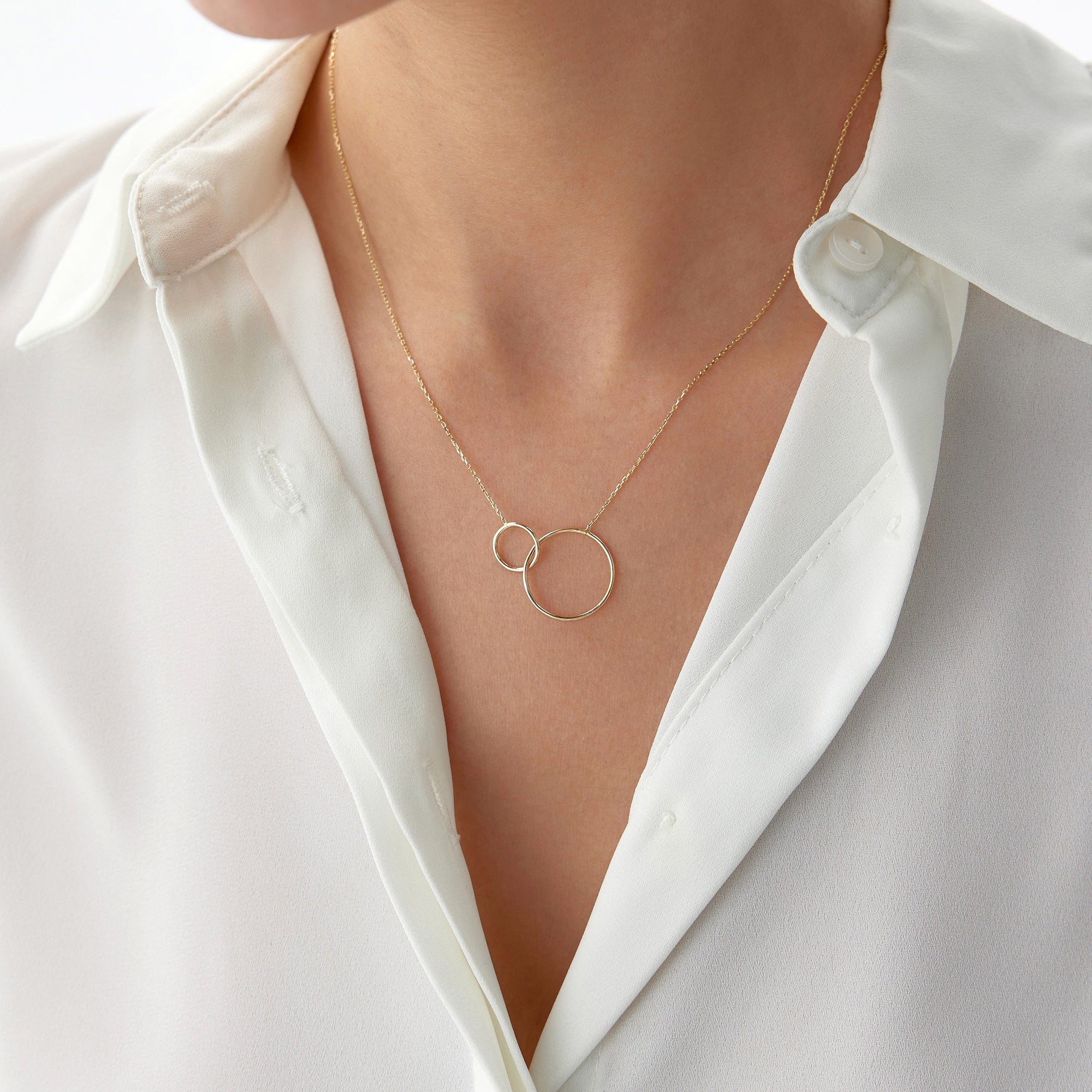 Interlocking Circle Necklace