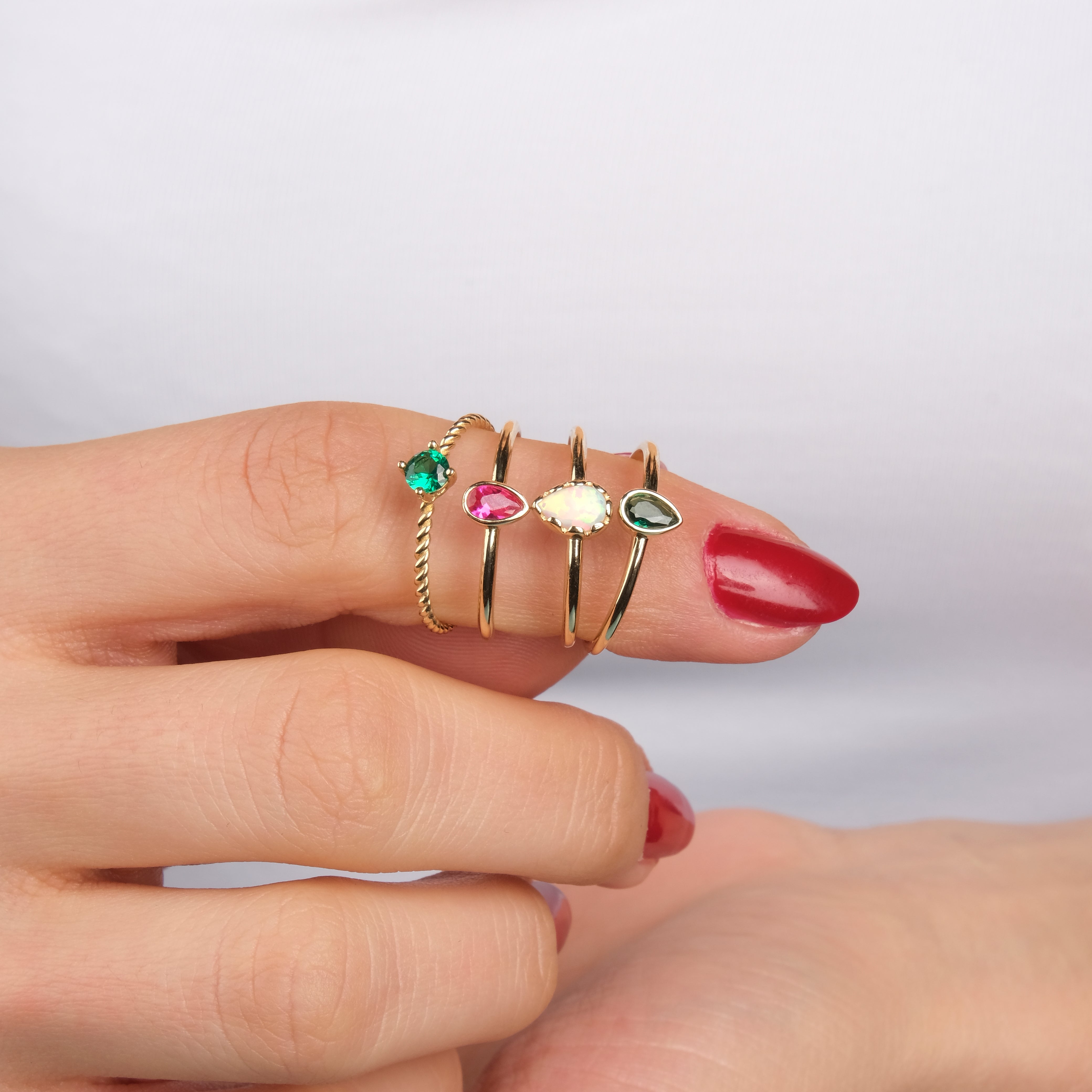 Round Cut Gemstone Ring in 14K Gold