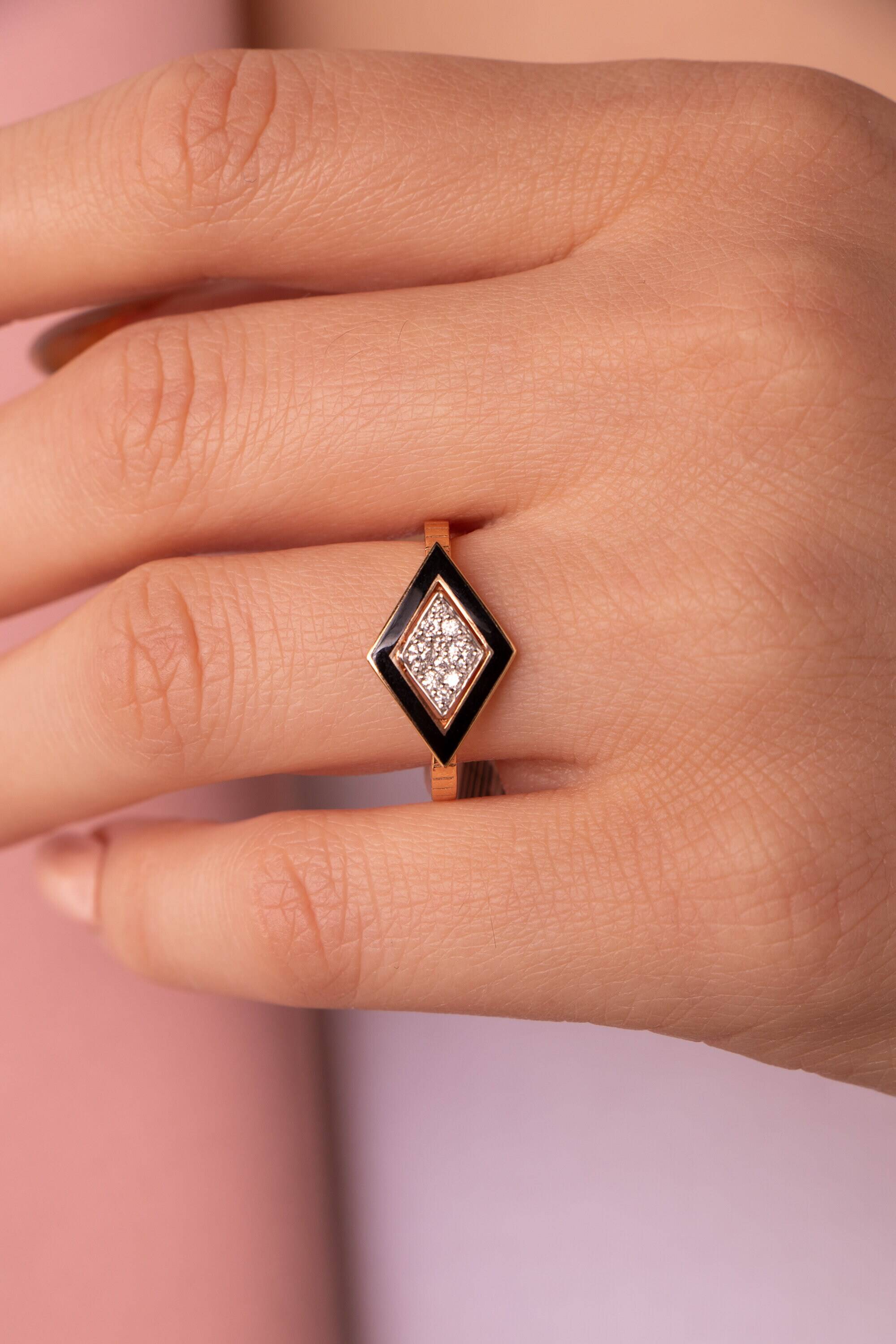 Diamond Beacon Ring in 14K Gold