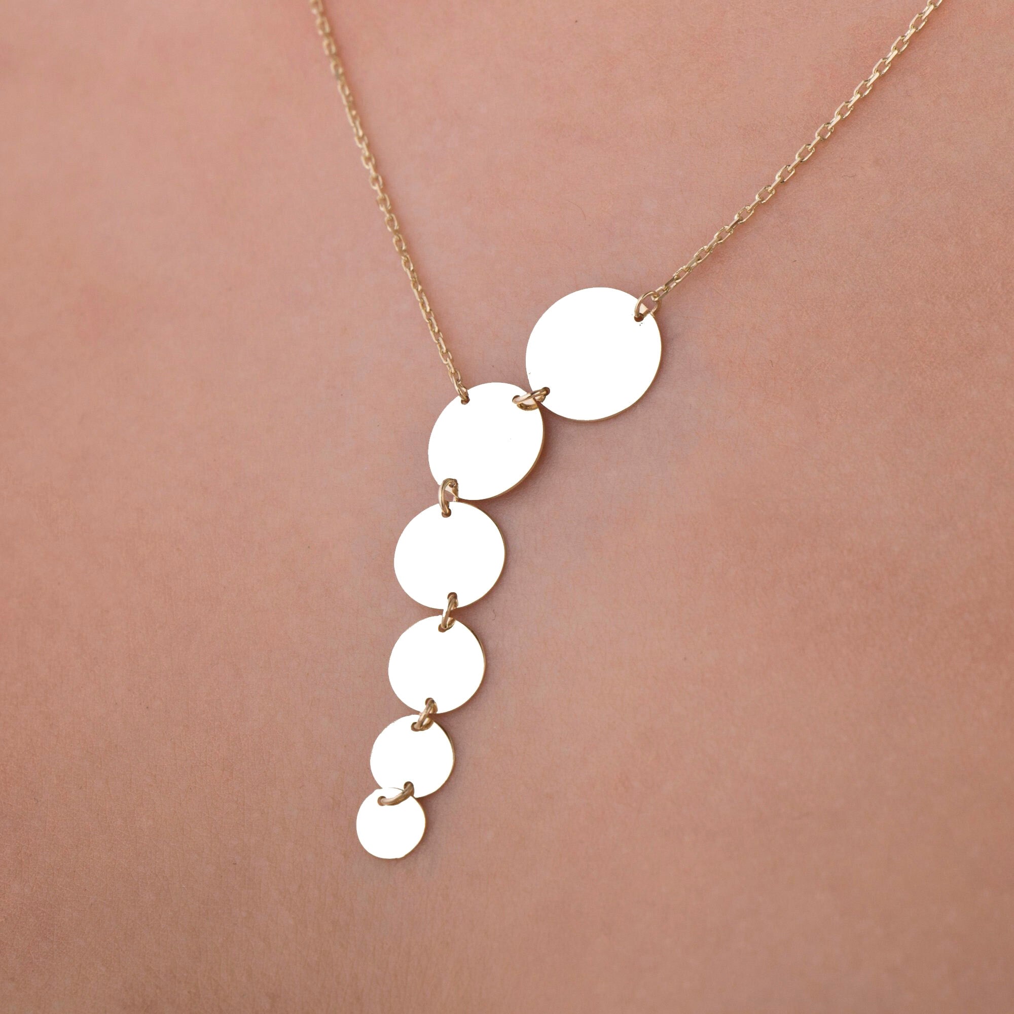 Circle Lariat Necklace in 14K Gold