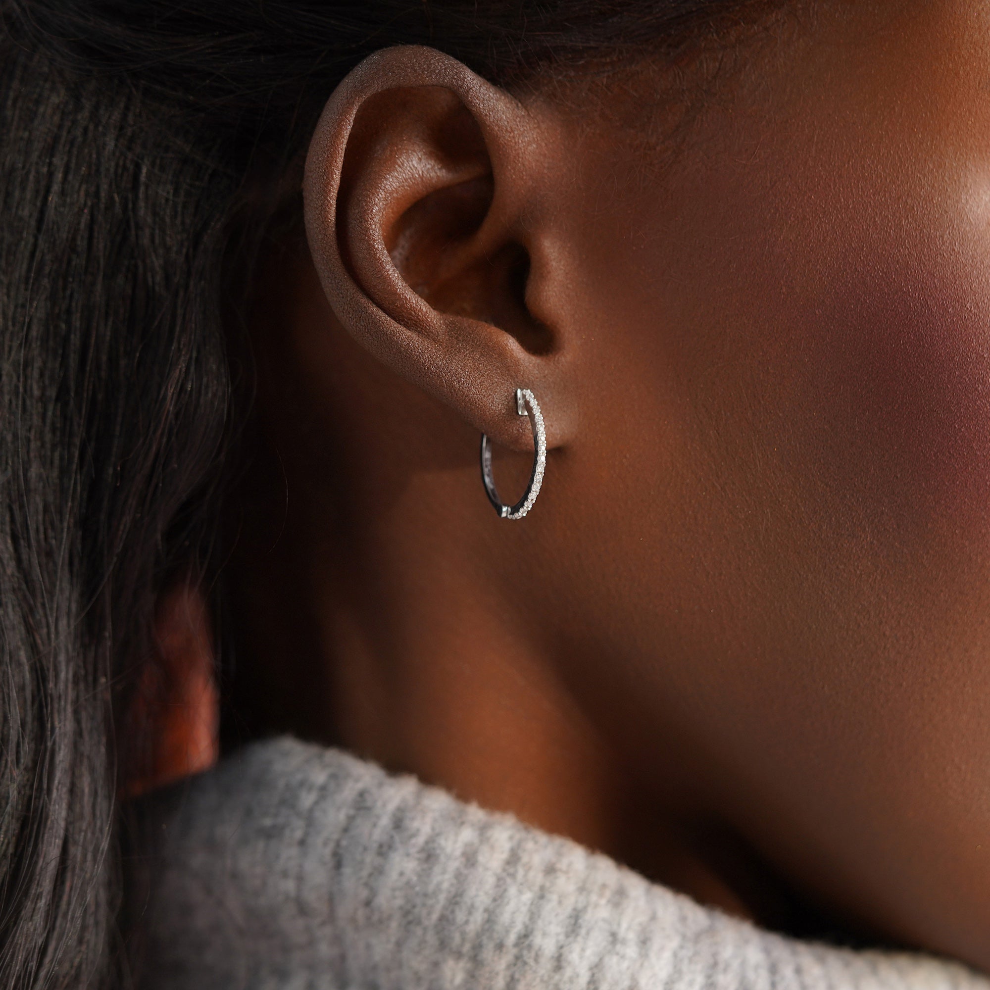 Diamond Oval Hoop Earrings in 14K Gold