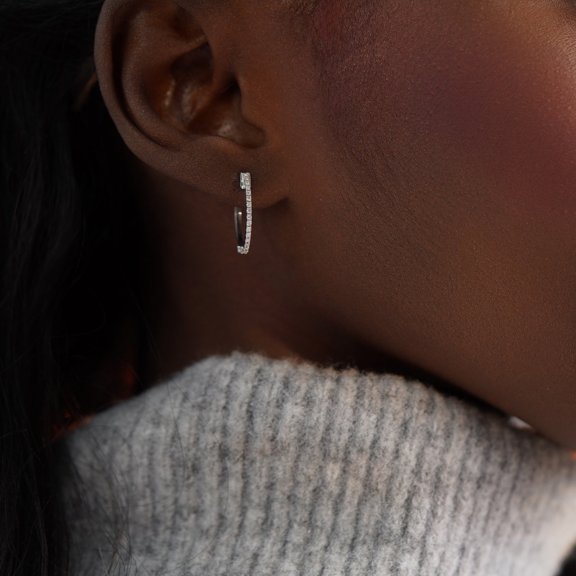 Diamond Oval Hoop Earrings in 14K Gold