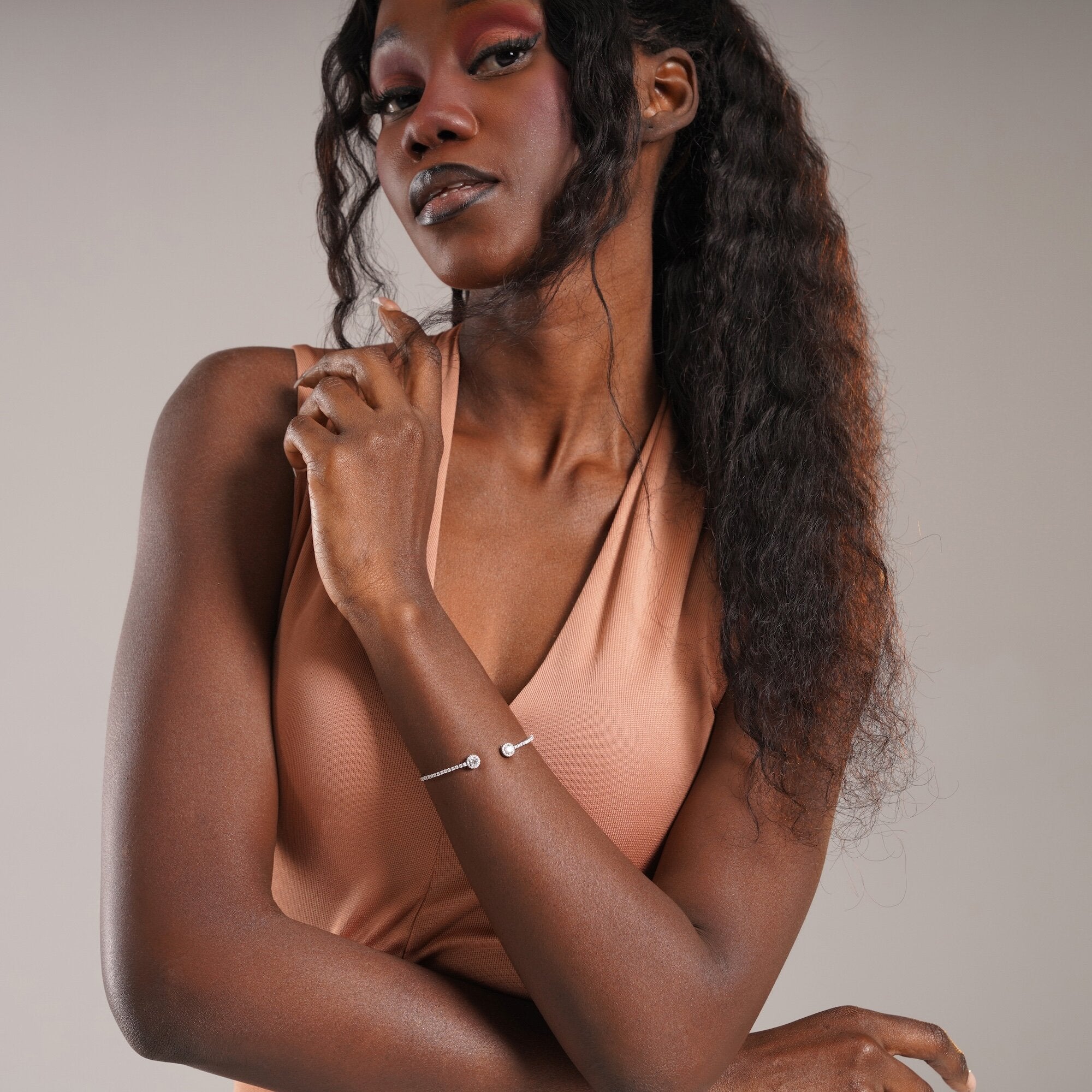 Round Cut Open Diamond Bangle