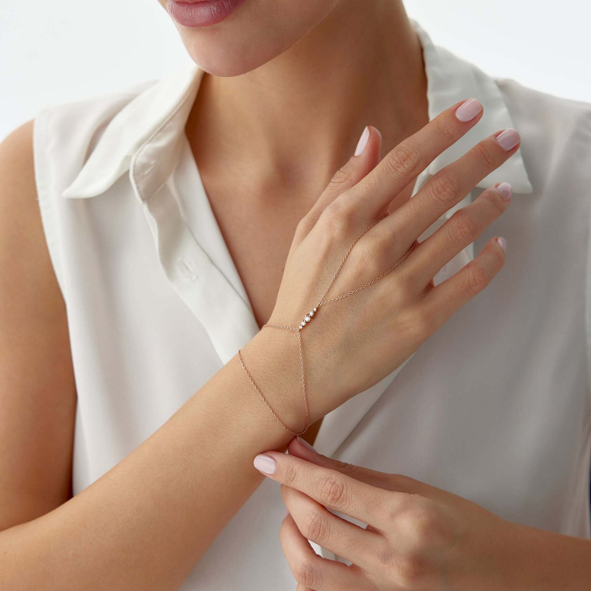 Diamond Spike Hand Chain Bracelet in 14K Gold