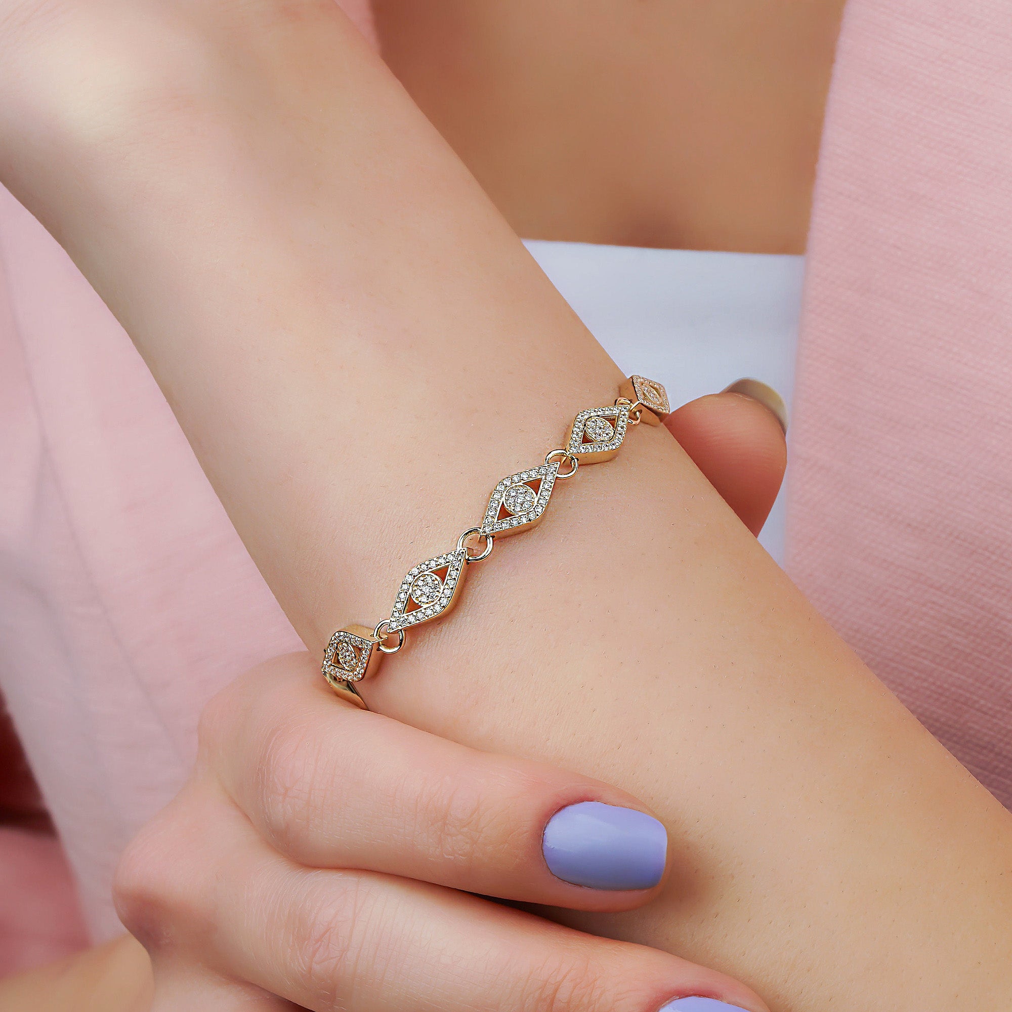 Diamond Evil Eye Tennis Bracelet in 18K Gold