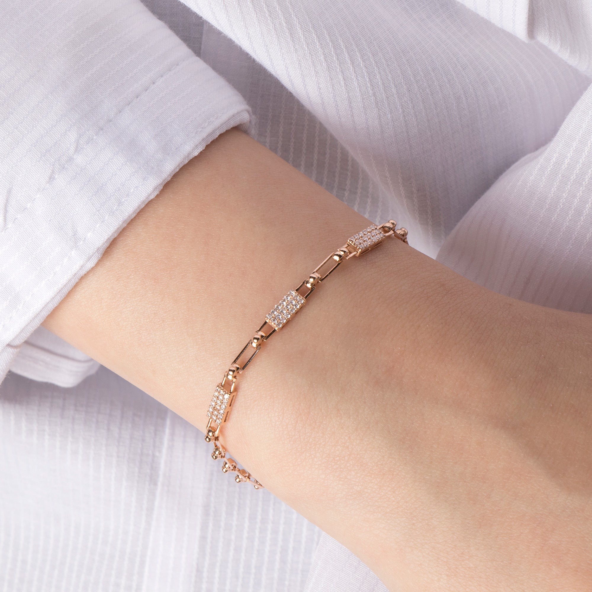 Pave Diamond Chain Bracelet in 14K Gold