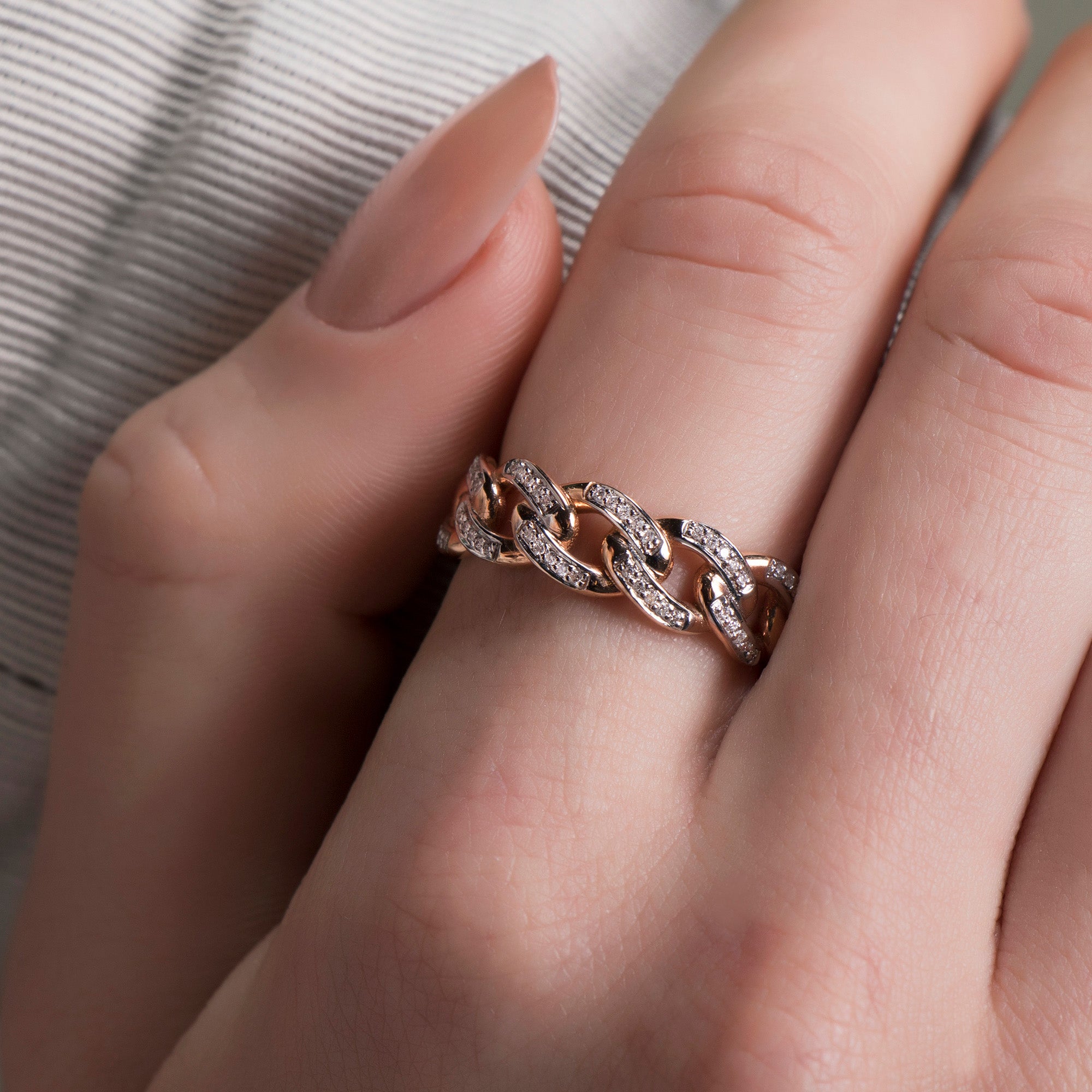 Diamond Chain Ring in 14K Gold