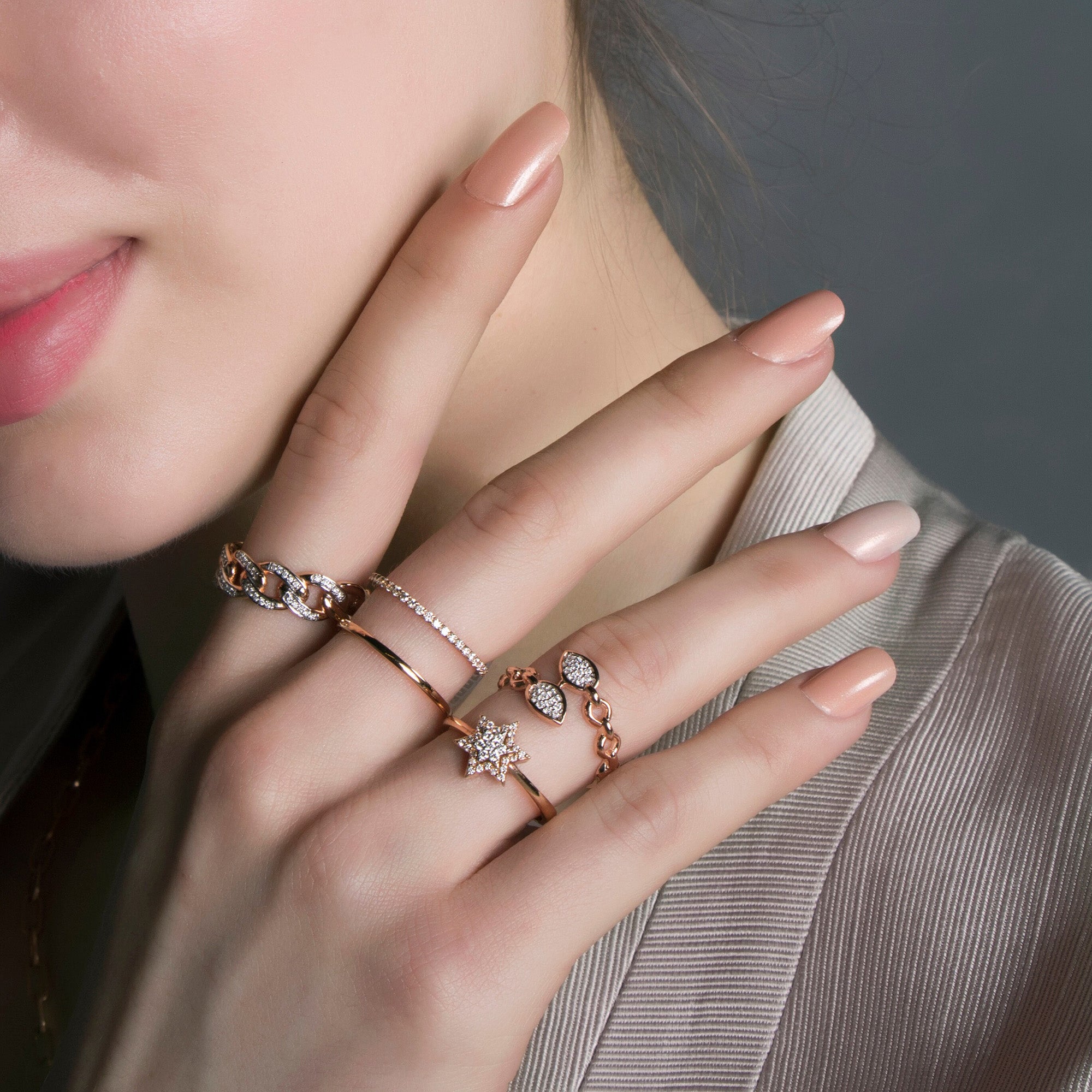 Diamond Chain Ring in 14K Gold