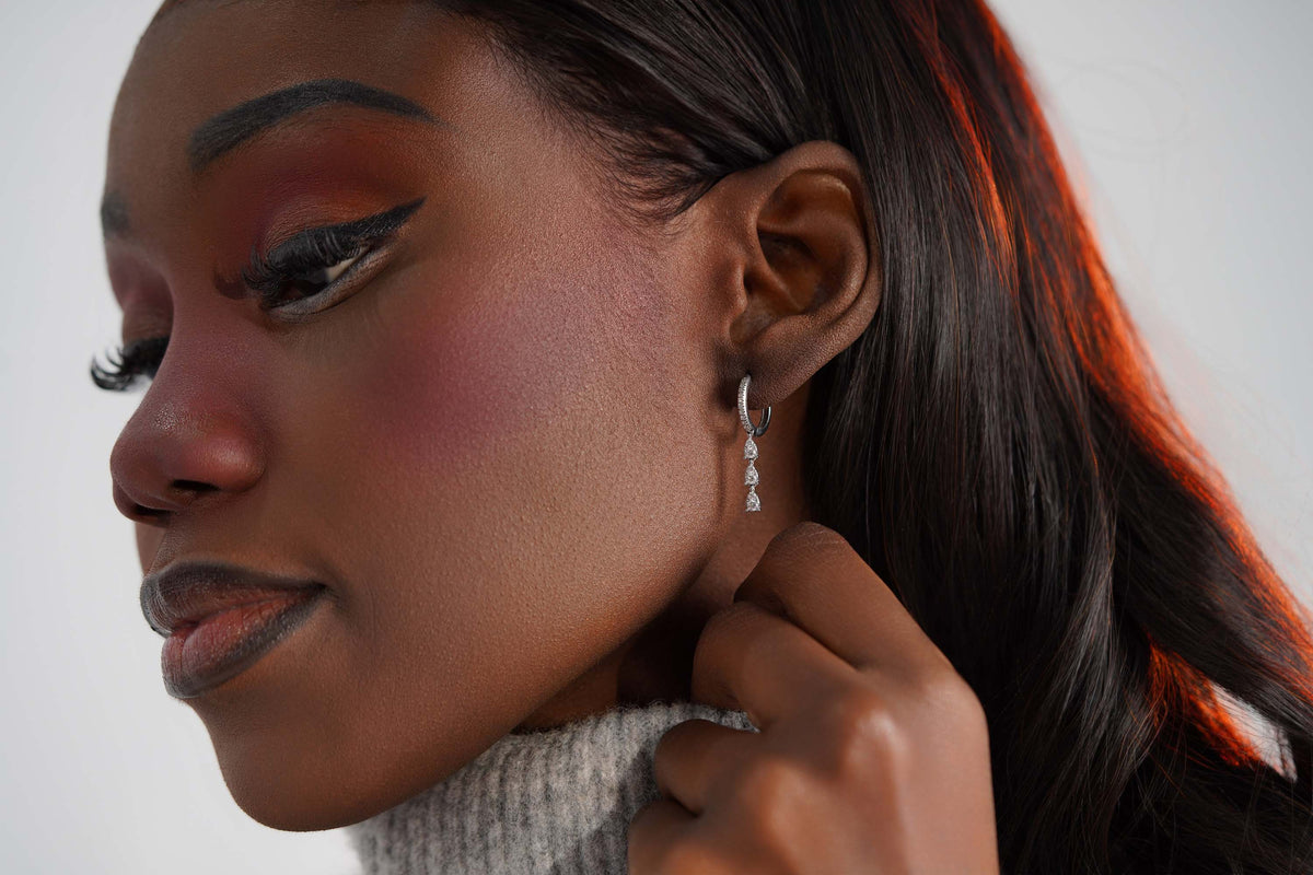 Single Drops Of Sparkle Hoop in 14K Gold