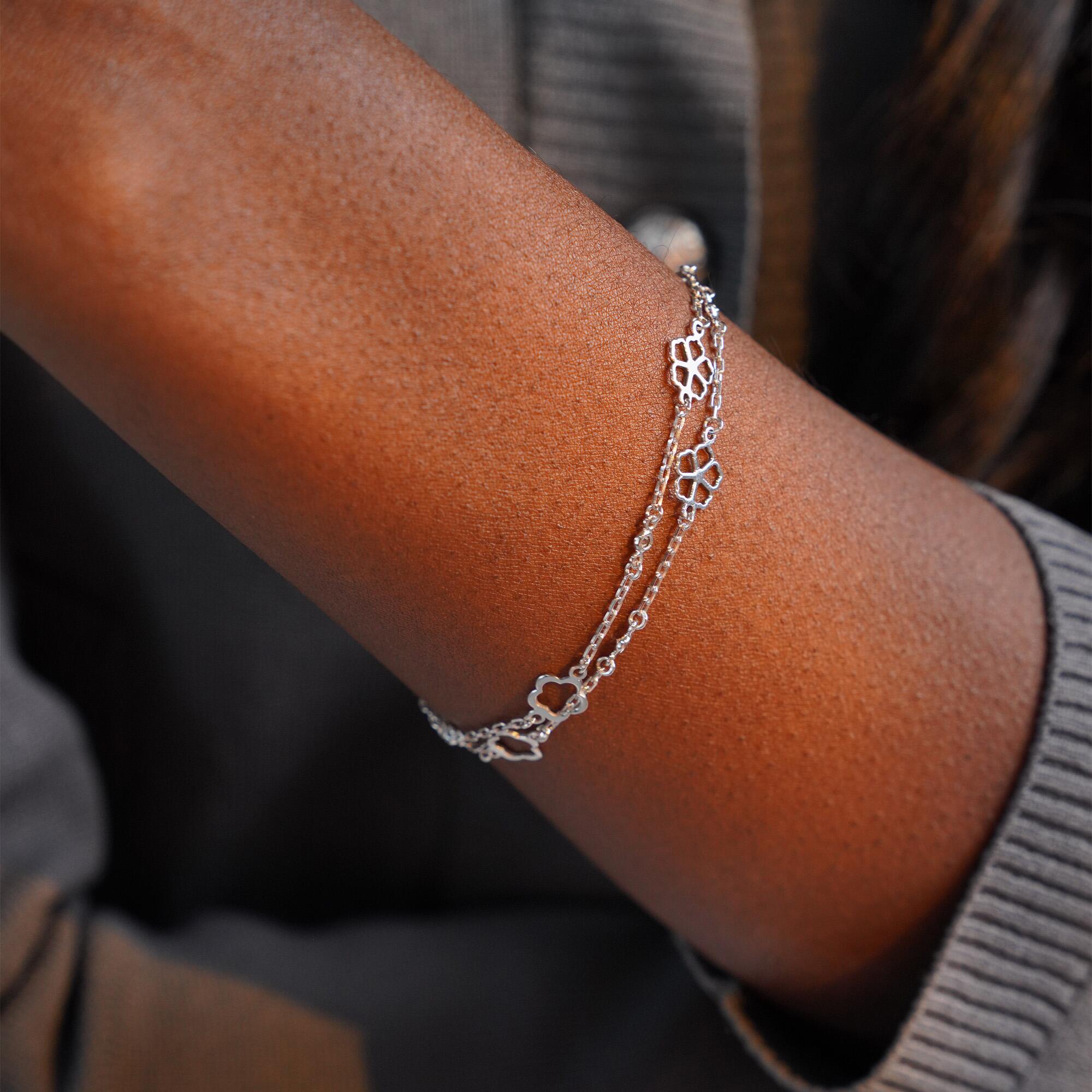 Diamond Flower Station Bracelet in 14K Gold