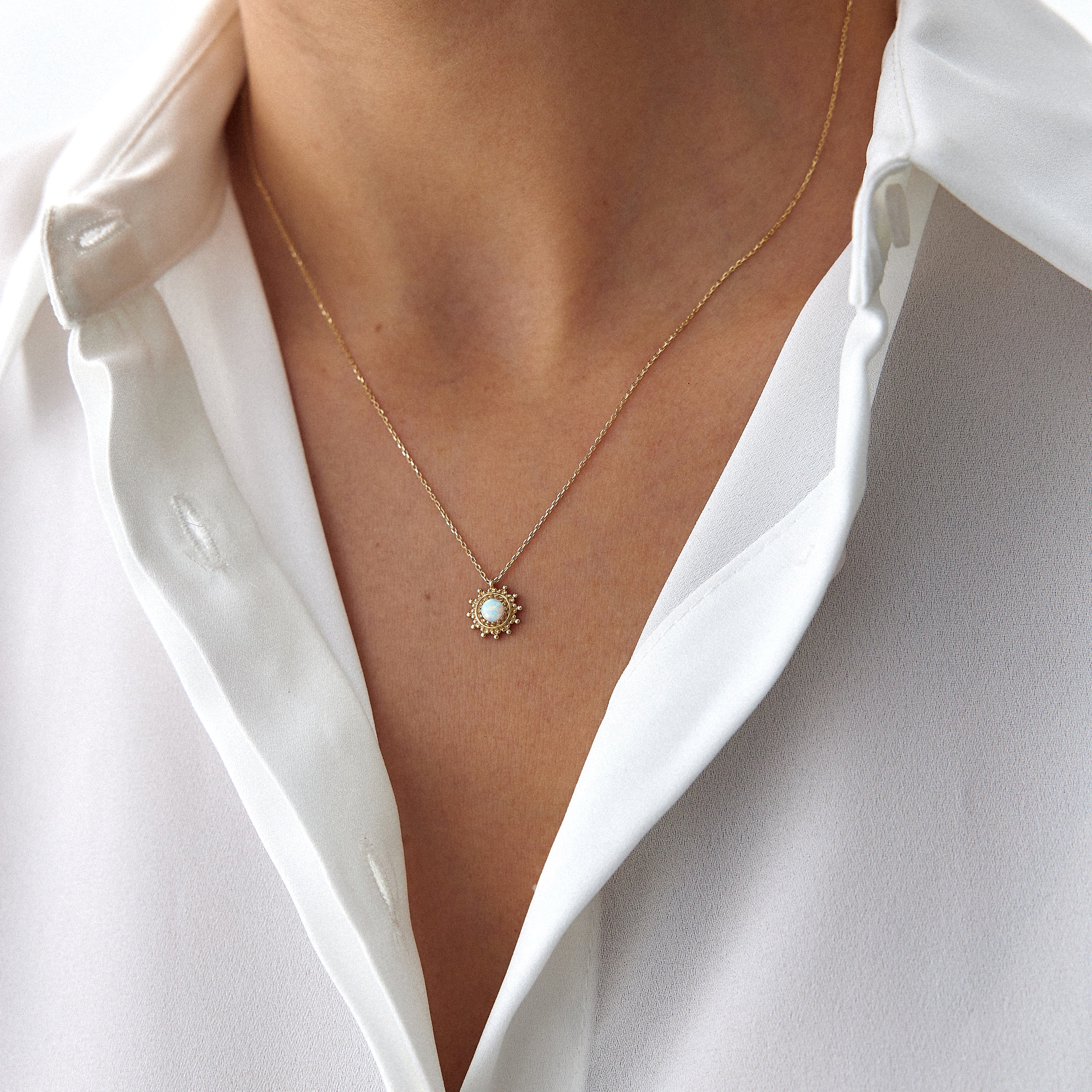 Sun Opal Necklace in 14K Gold
