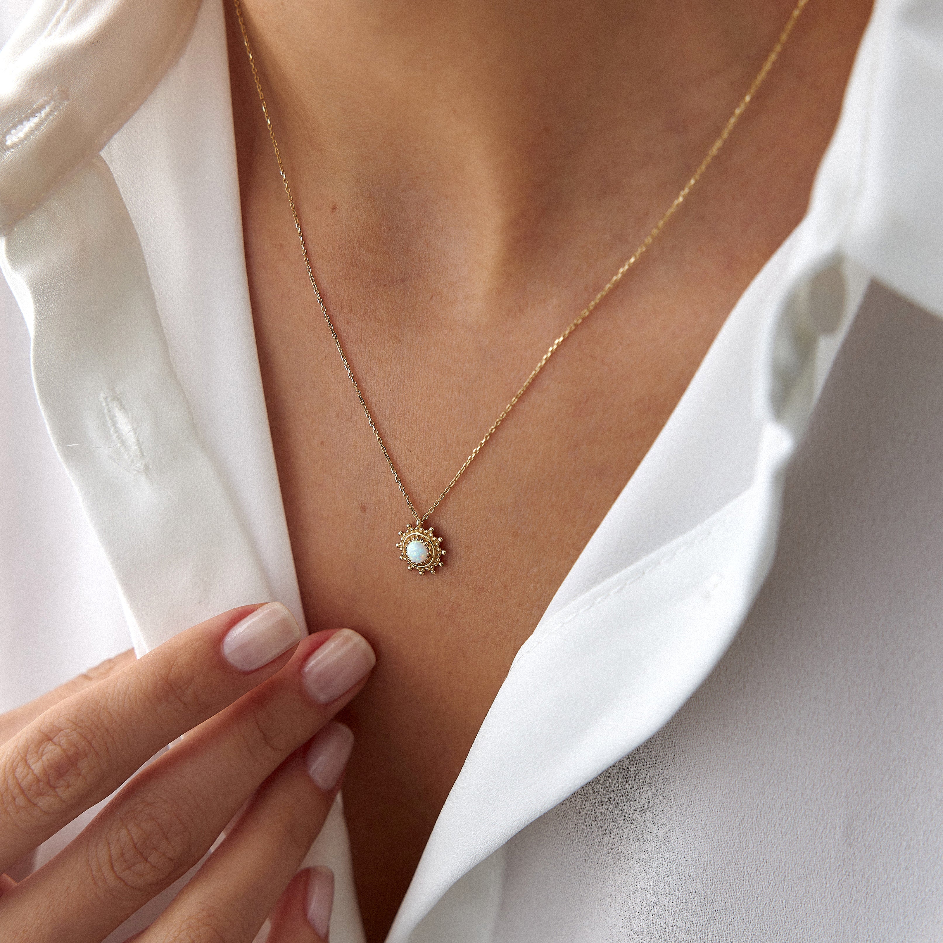 Sun Opal Necklace in 14K Gold