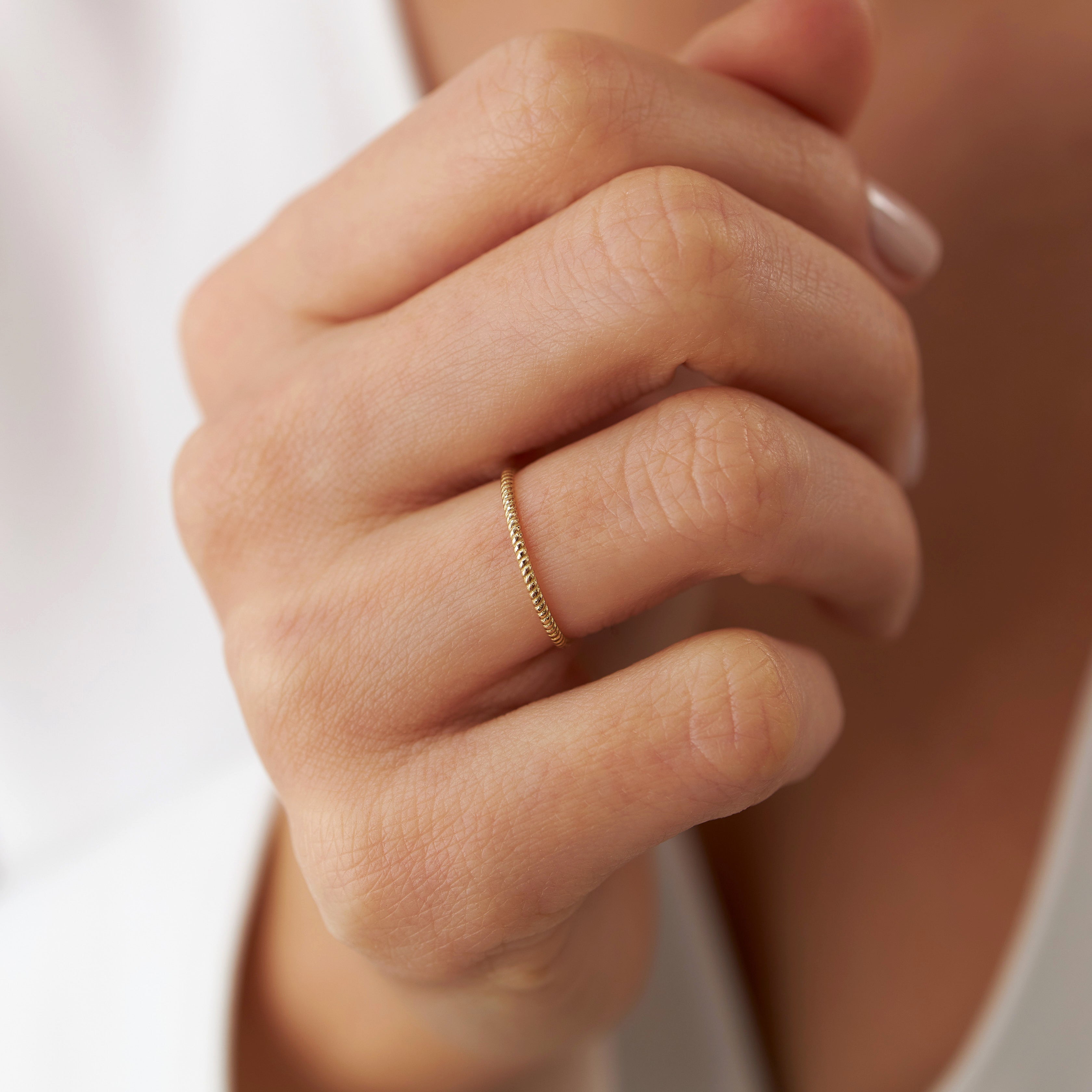 Thin Twist Ring 14K Gold