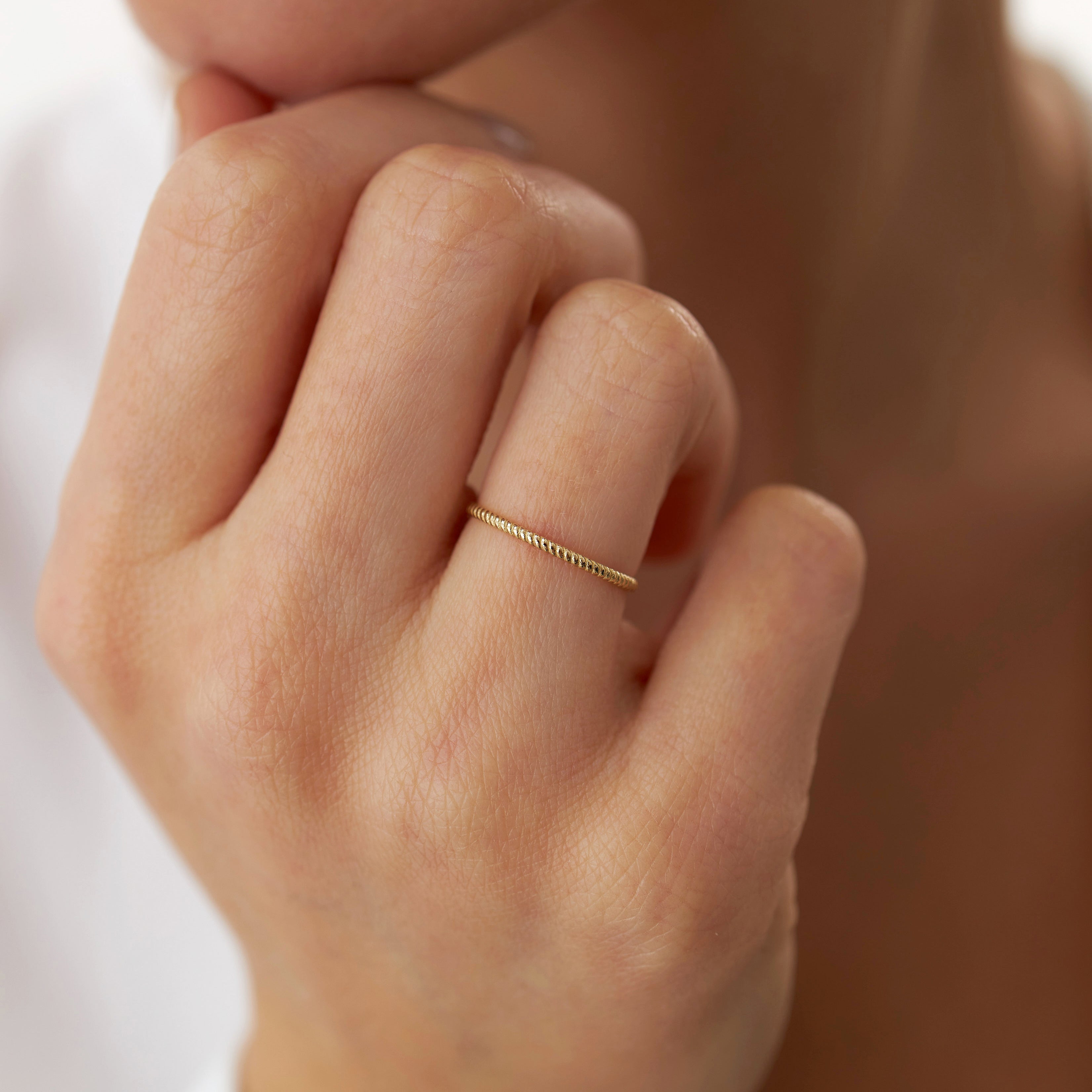 Thin Twist Ring 14K Gold