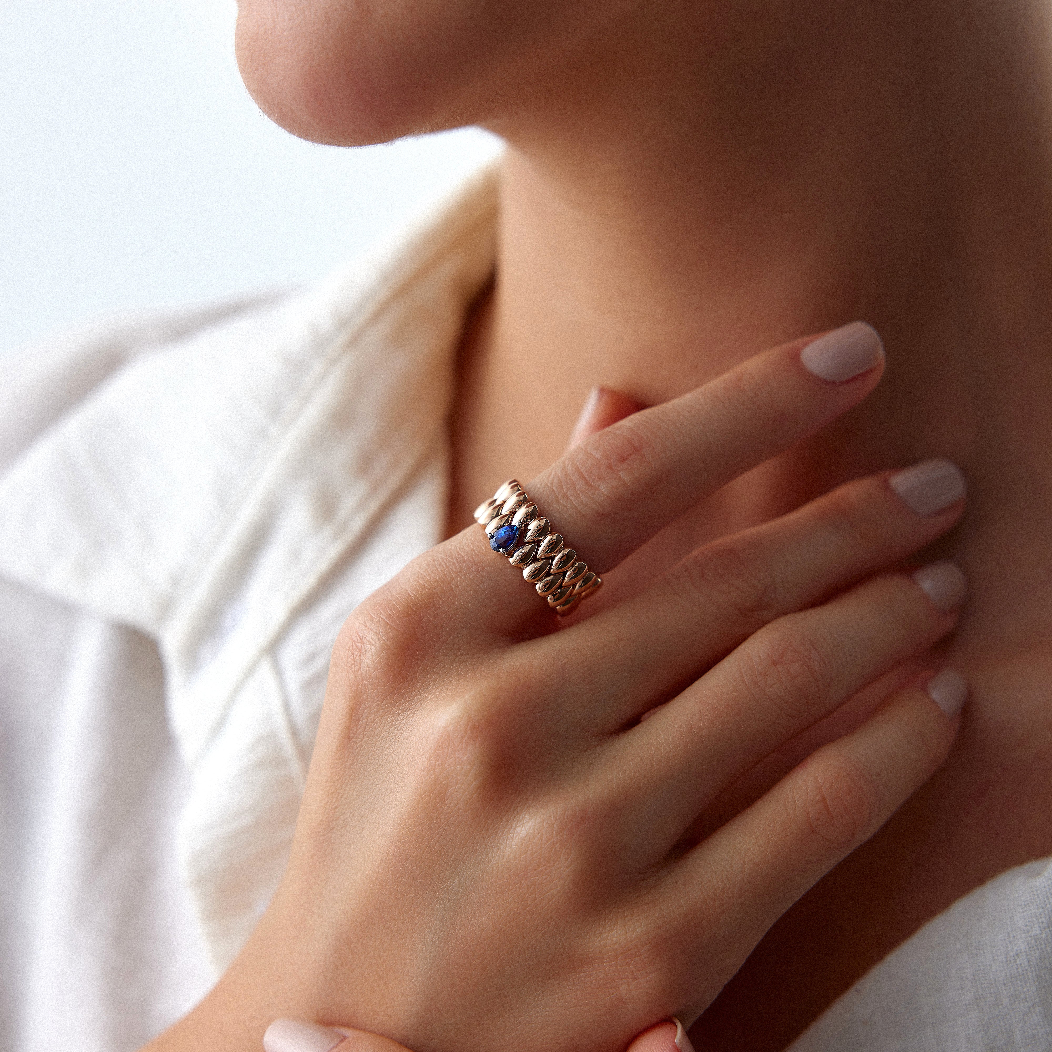 Sapphire Drop Motive Ring in 14K Gold