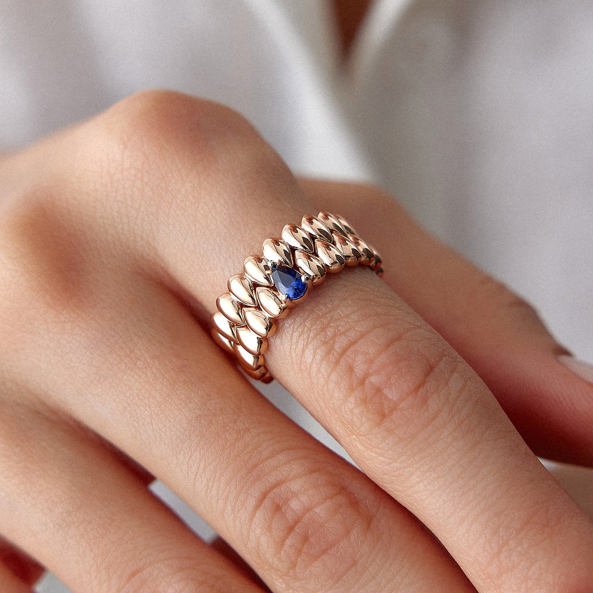 Sapphire Drop Motive Ring in 14K Gold