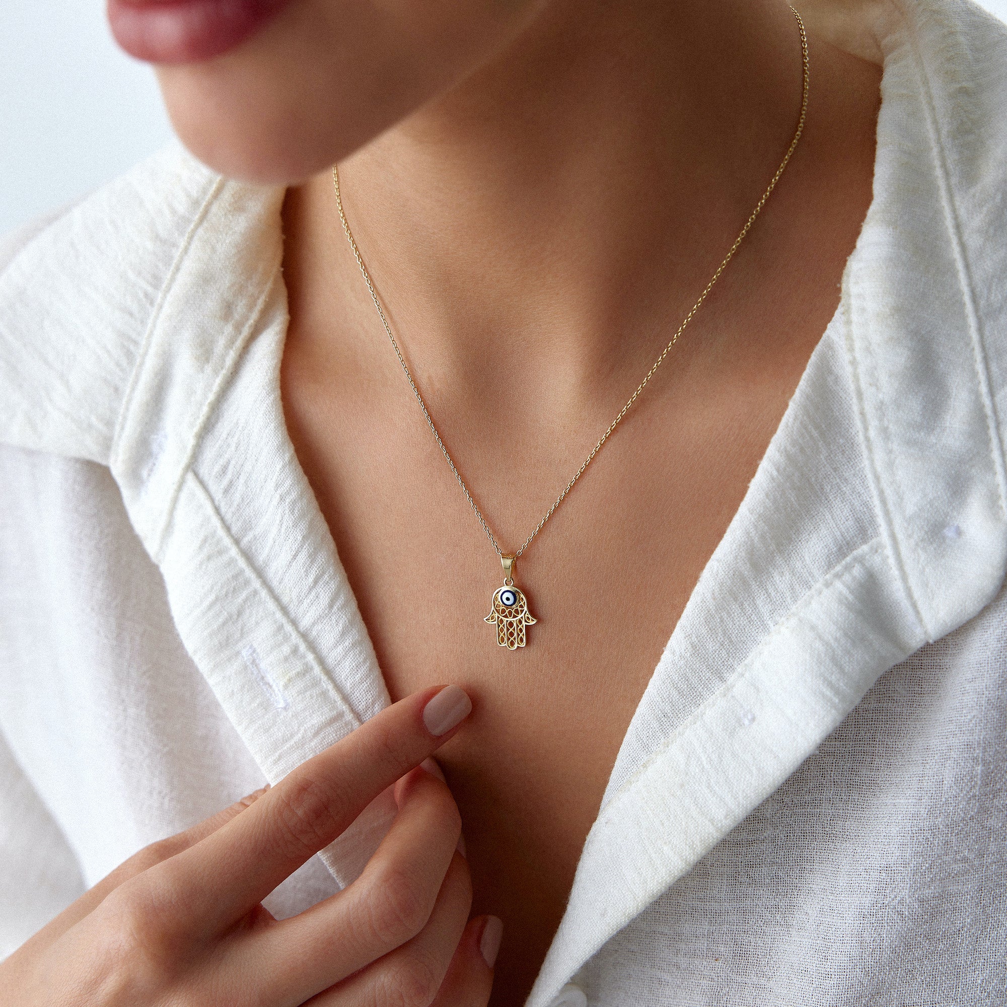 Small Navy Blue Hamsa Pendant in 14K Gold