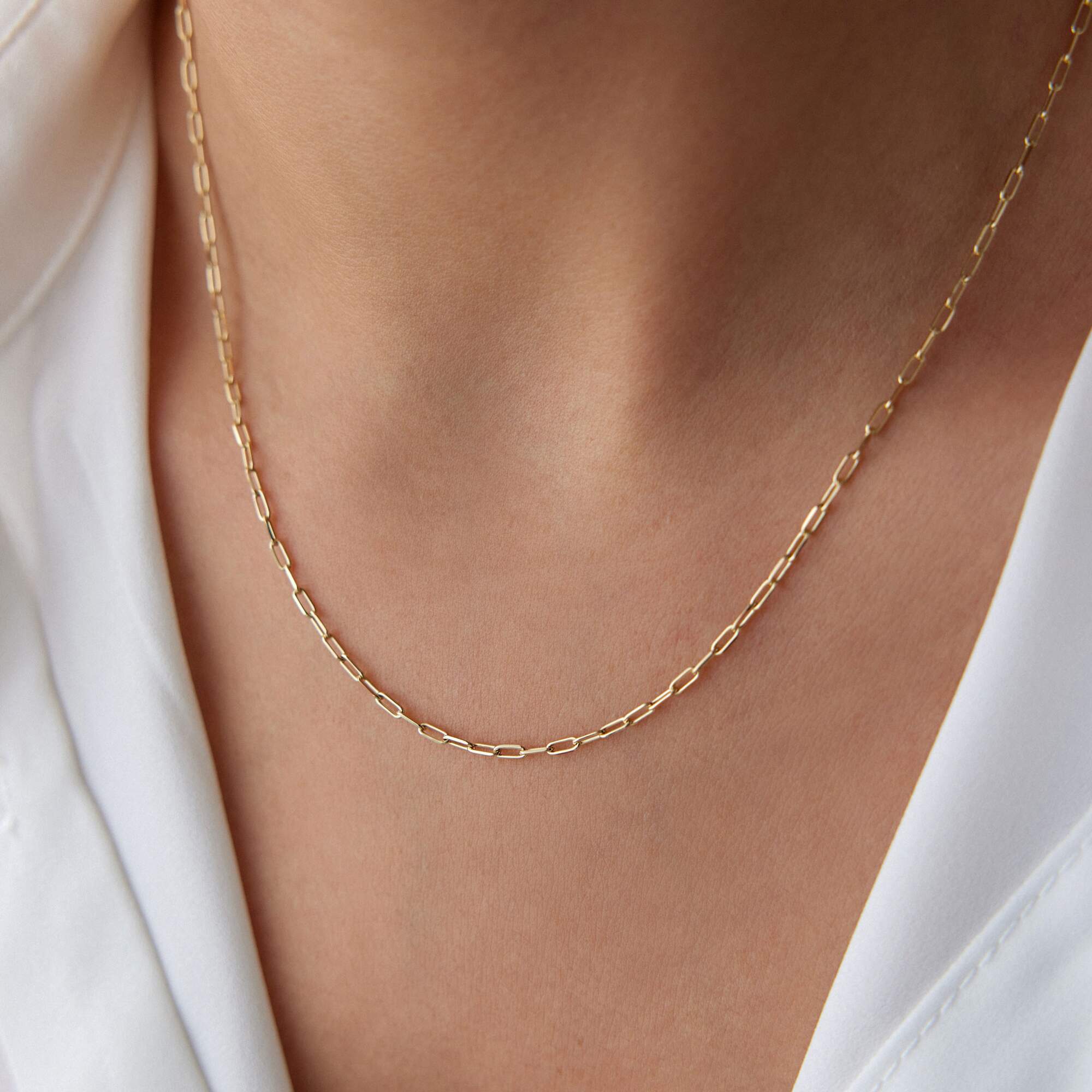 Minimal Paperclip Chain in 14K Gold