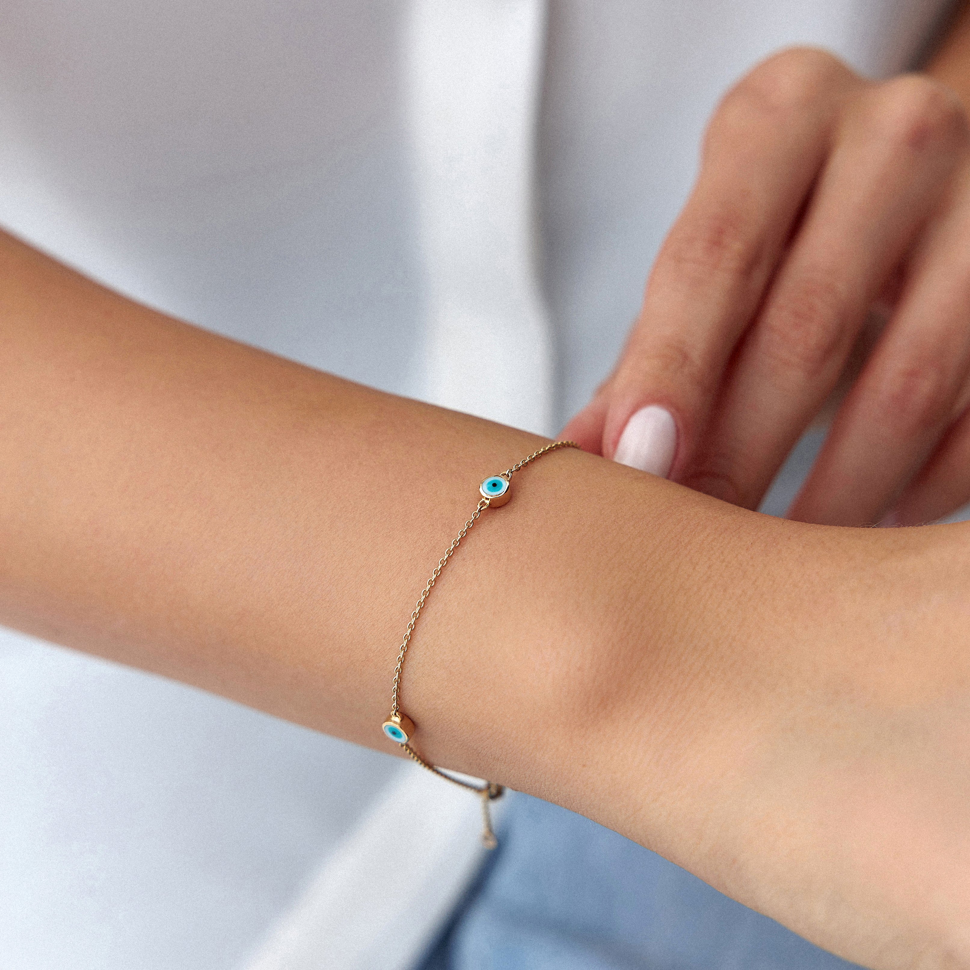 3 White Evil Eye Bracelet In 14K Gold