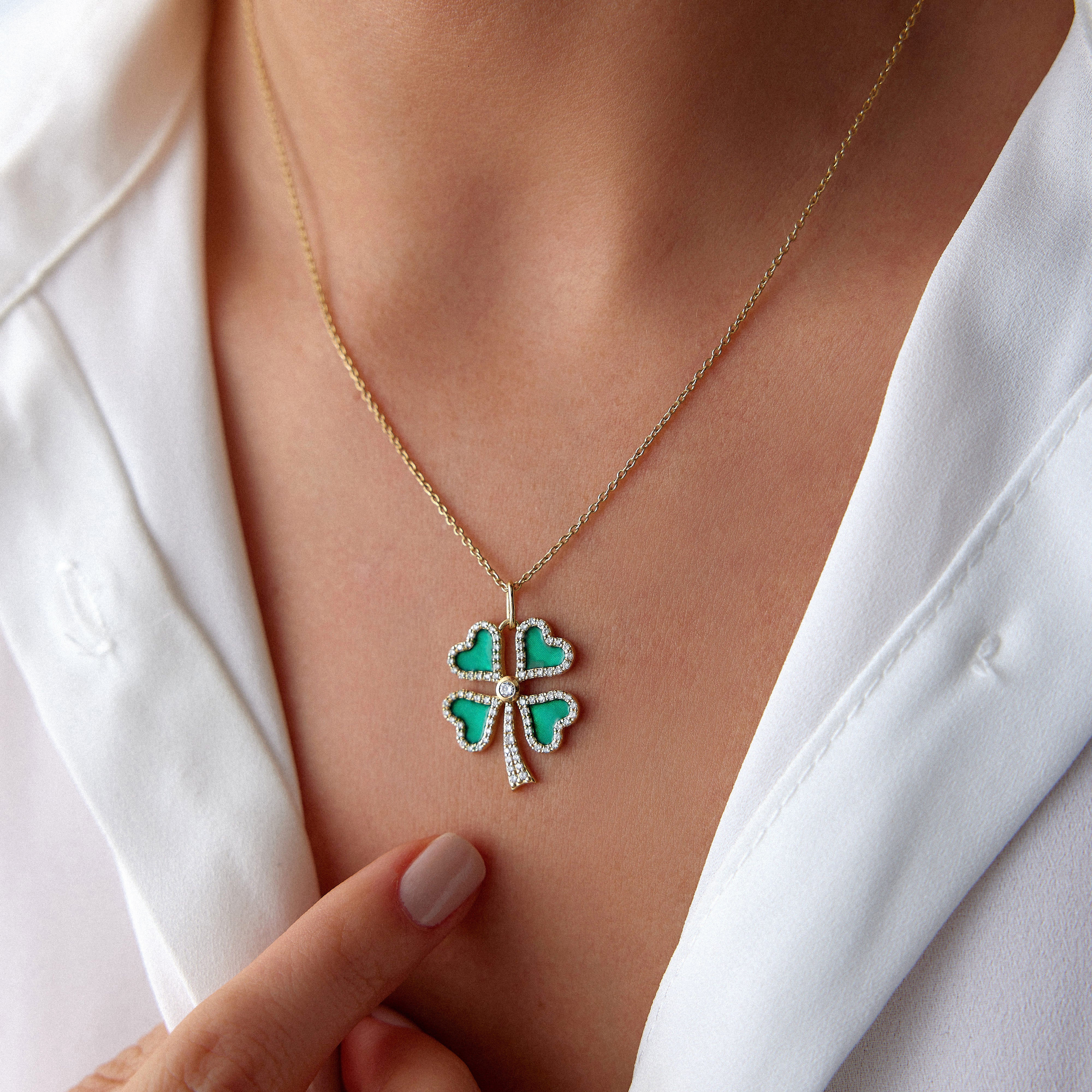 Diamond Green Clover Pendant Necklace / FORTUNA