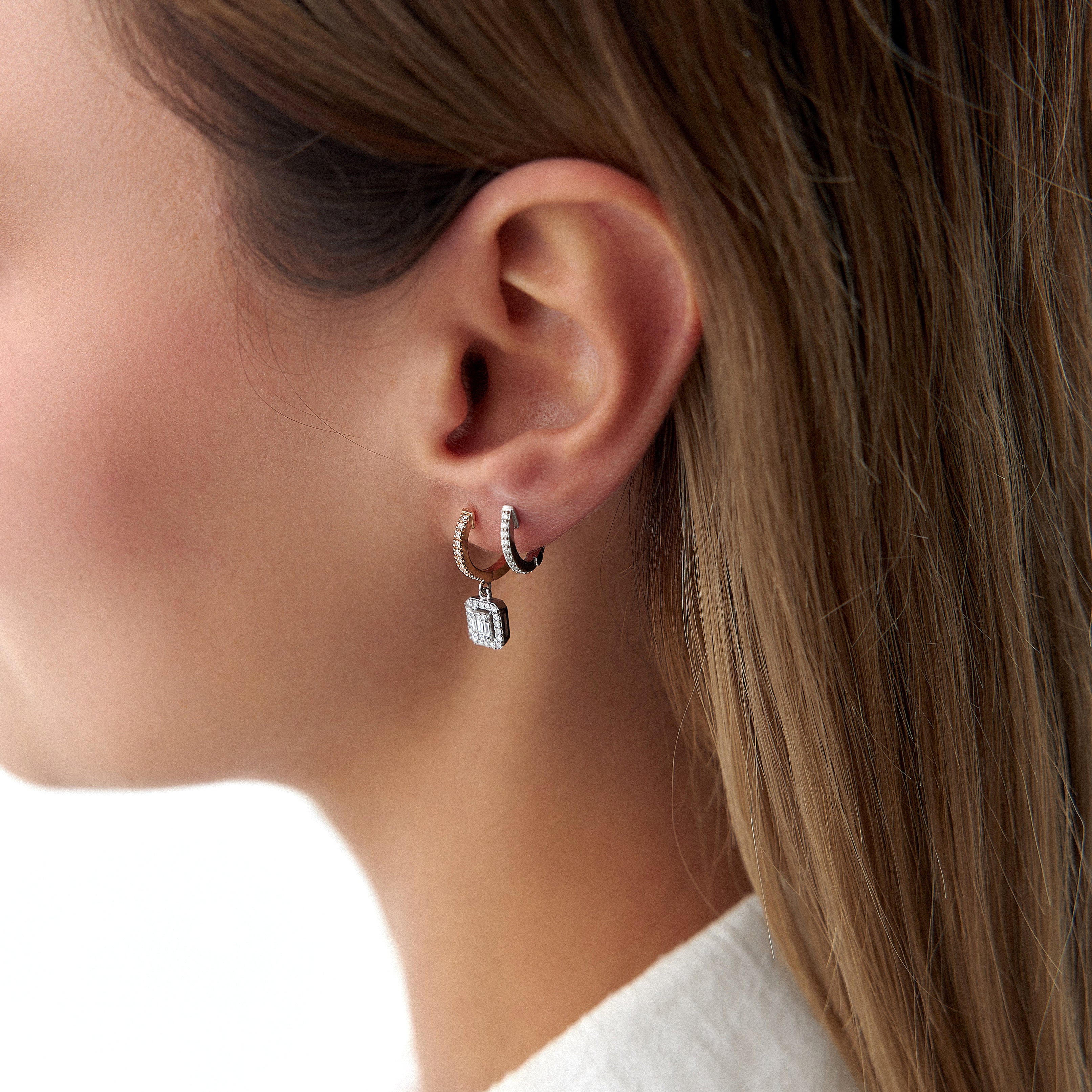 Diamond Dangle Earrings in 14K Gold