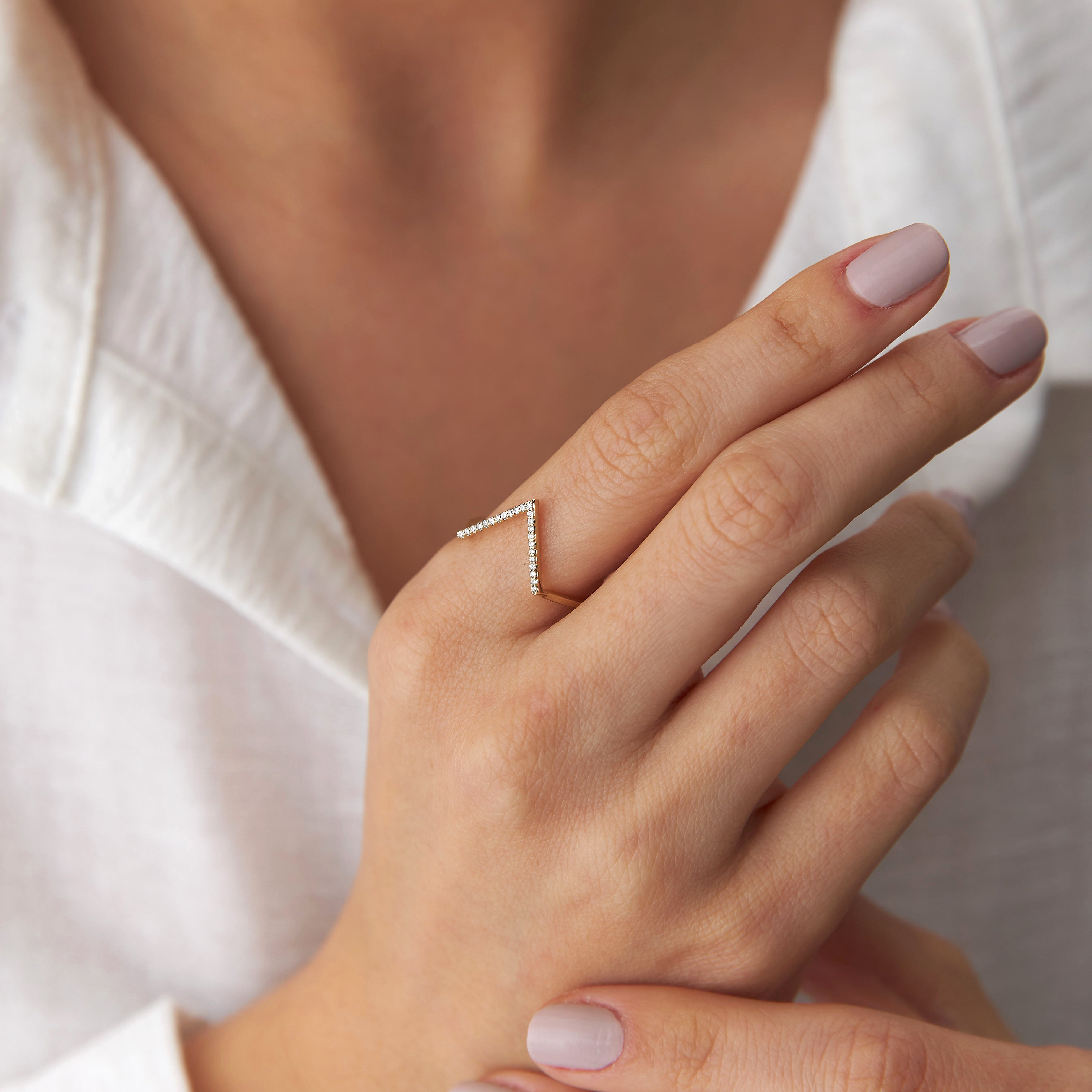 Diamond V Ring in 14K Gold
