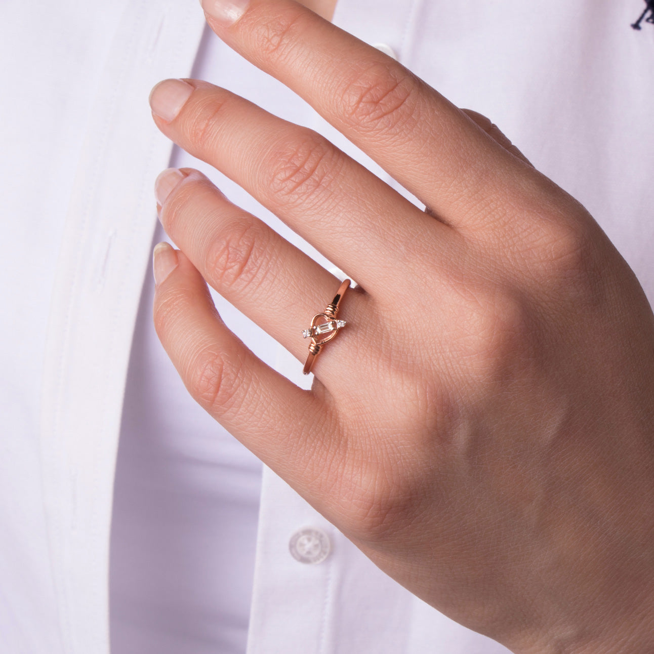 Diamond Heart Ring in 14K Gold / Love At First Sight