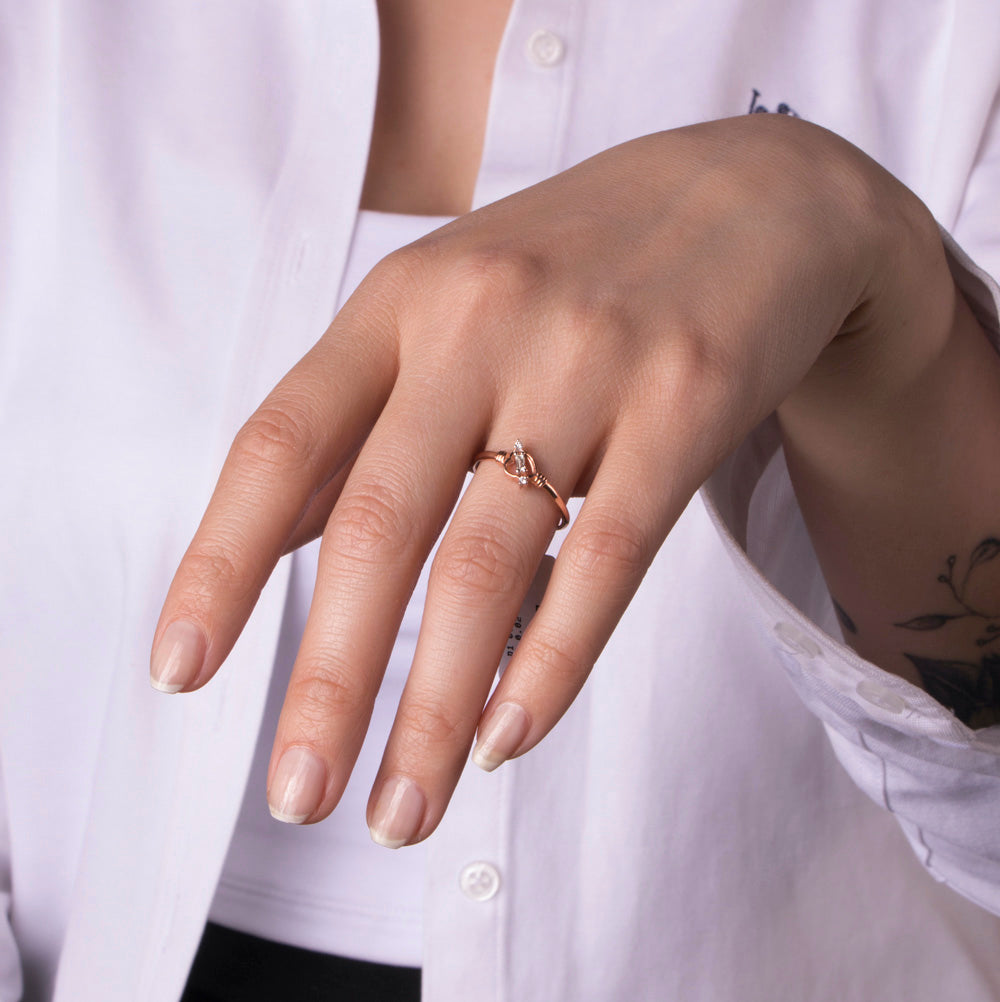 Diamond Heart Ring in 14K Gold / Love At First Sight