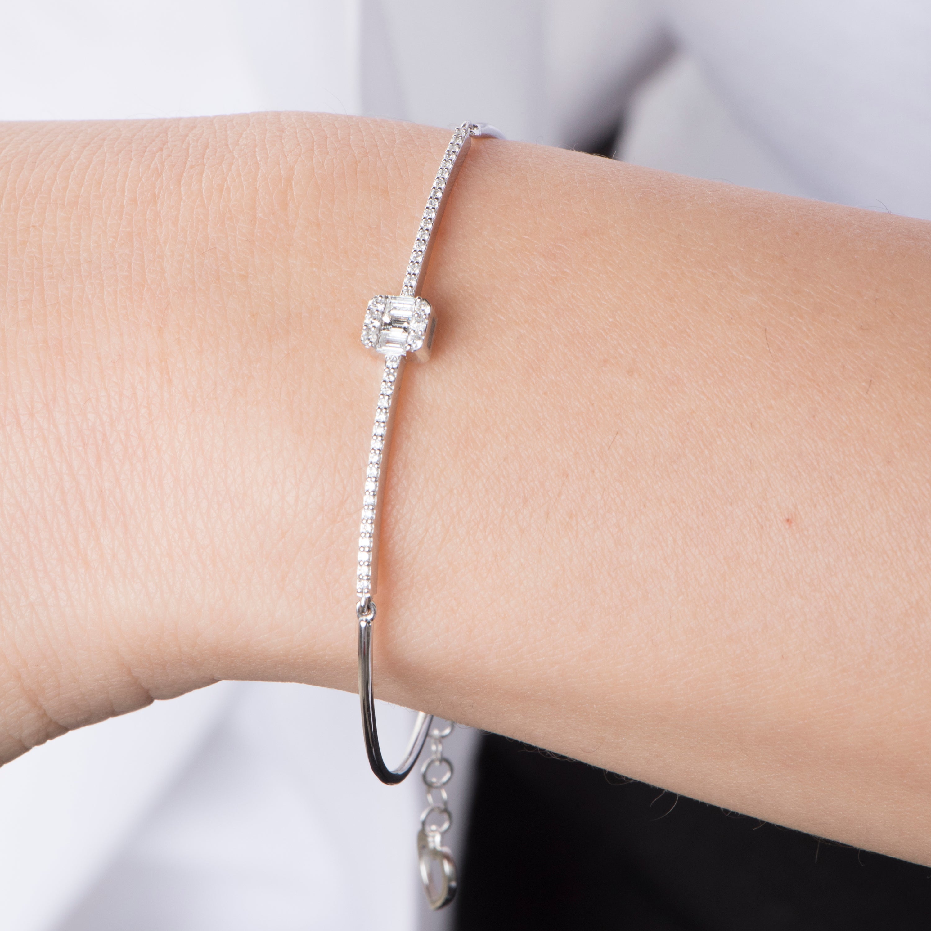 Diamond Bangle Bracelet in 14K Gold