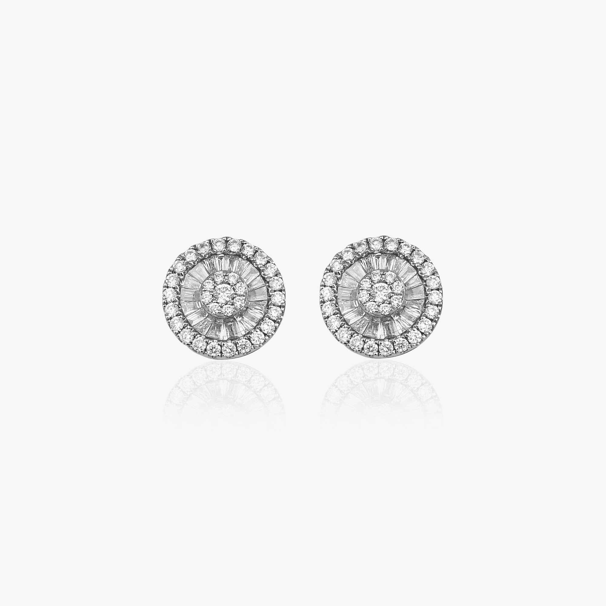 Baguette Diamond Circle Stud Earrings in 18K Gold