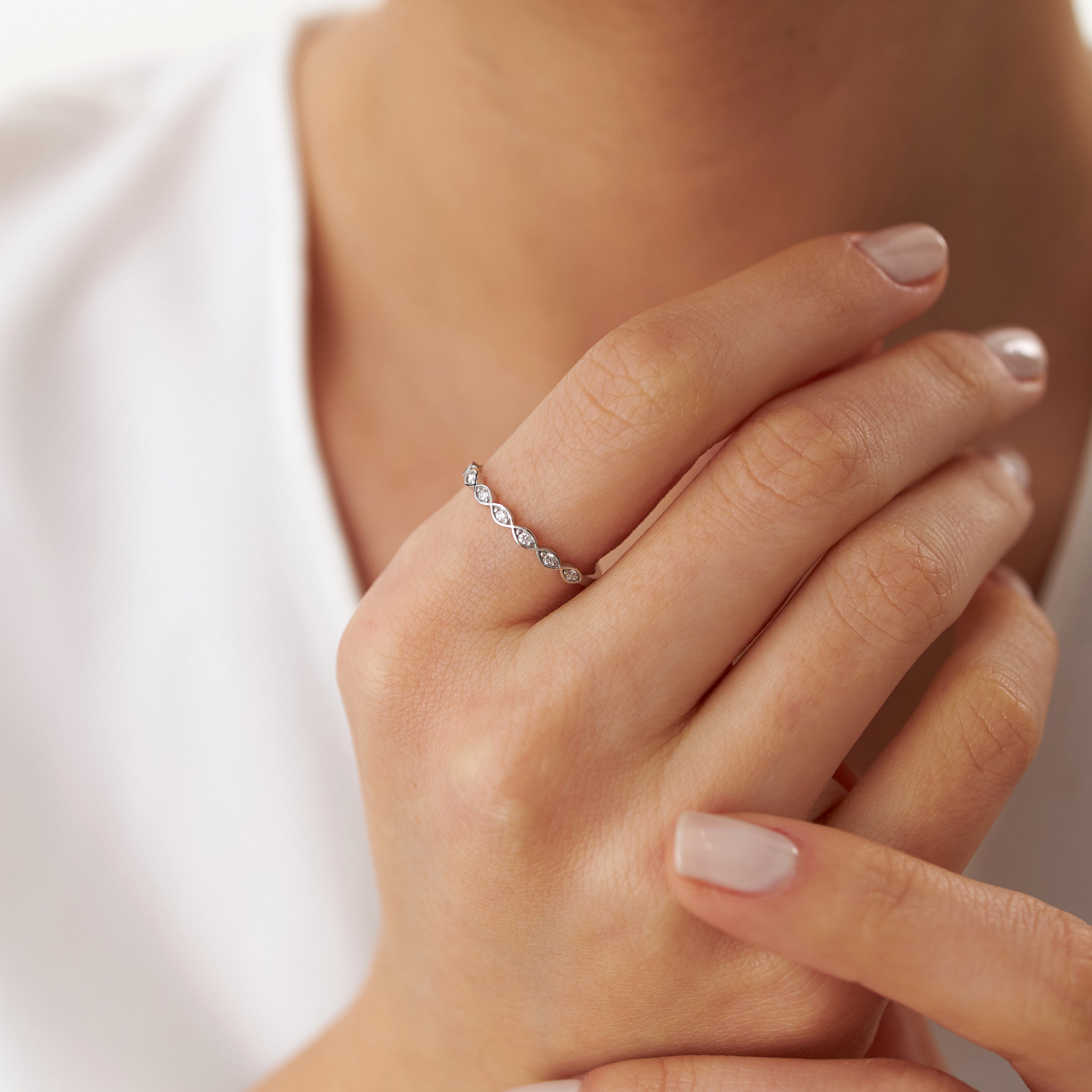 Elegant Halft Eternity Diamond Ring in 14K Gold