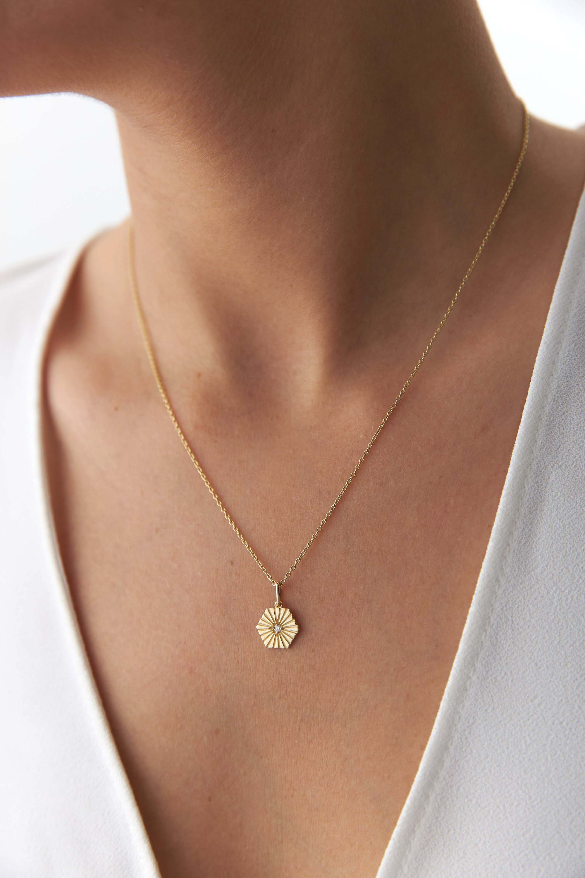 Mini Diamond Honeycomb Necklace in 14K Gold