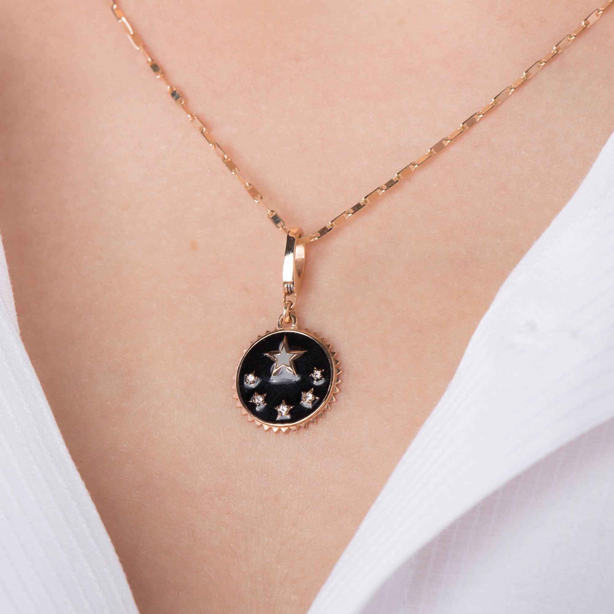 Mini Star Medallion Pendant in 14K Gold / Stars of The Night