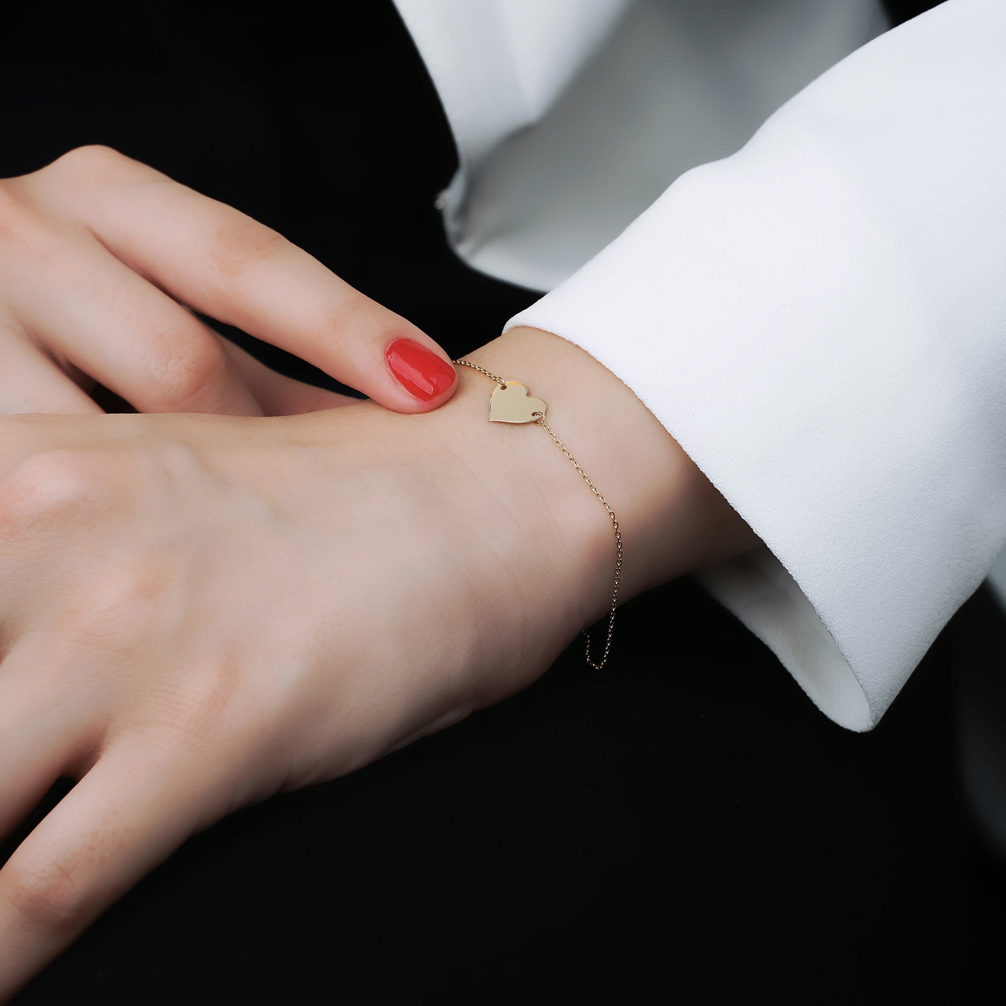 Minimal Heart Bracelet in 14K Gold