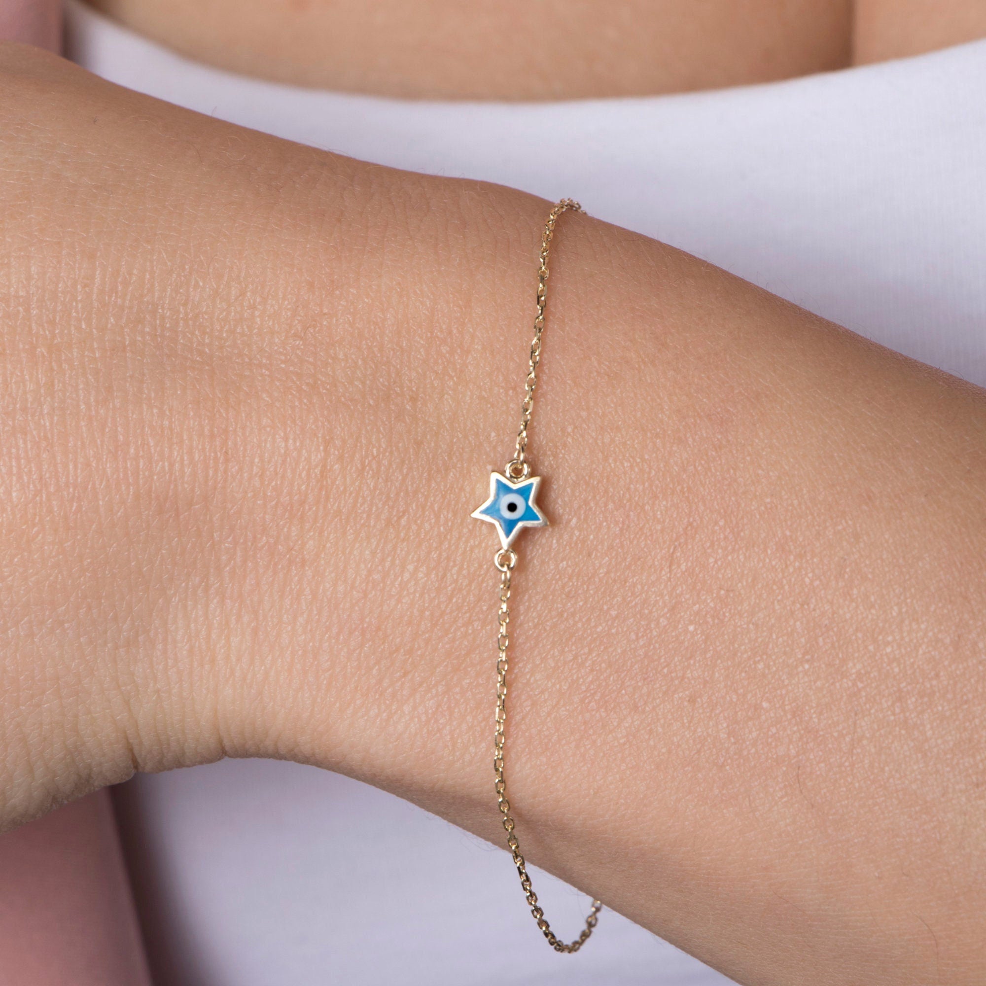 Minimal Star Protection Bracelet in 14K Gold