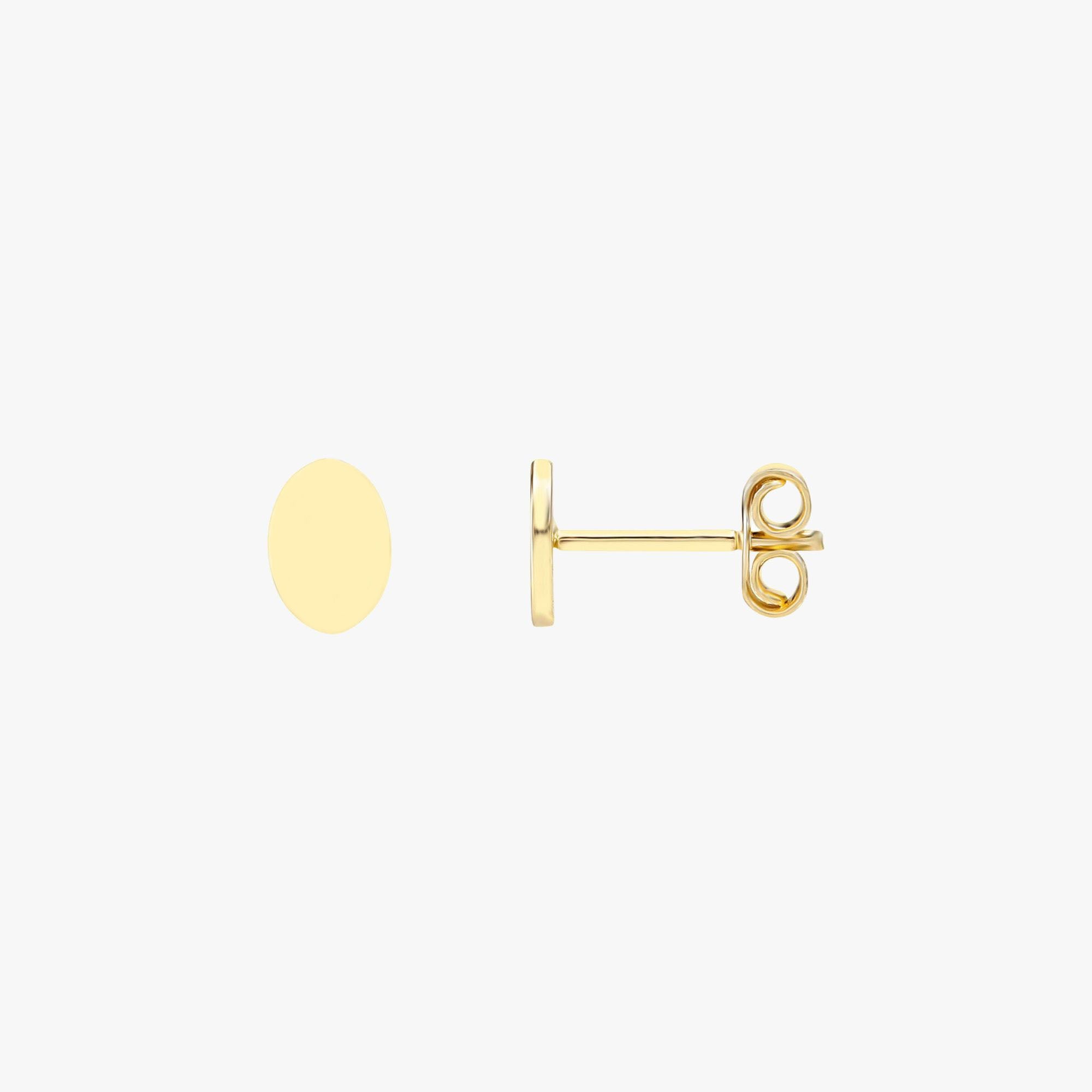 Sideview of the mini oval stud on a white background
