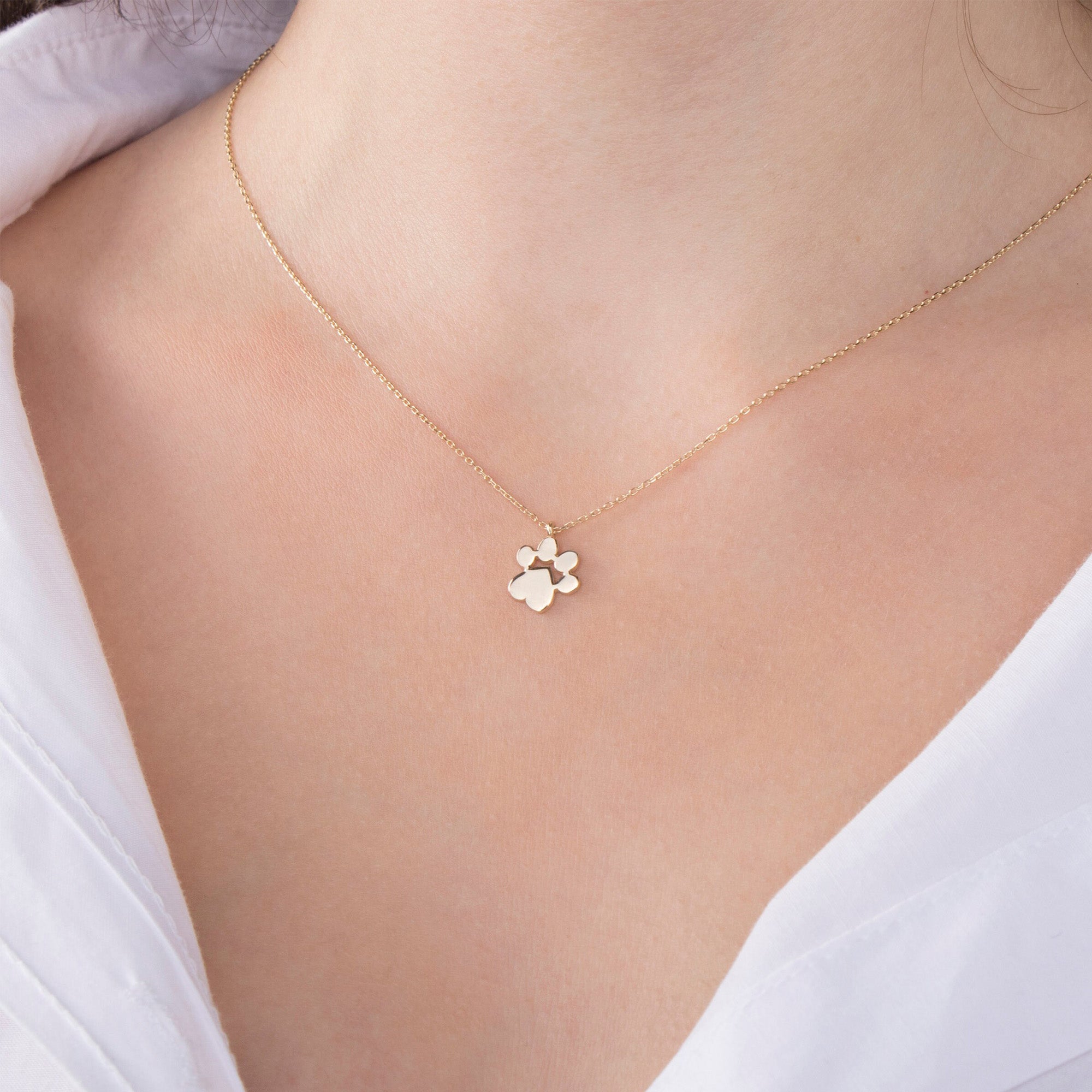 Paw Necklace in 14K Gold