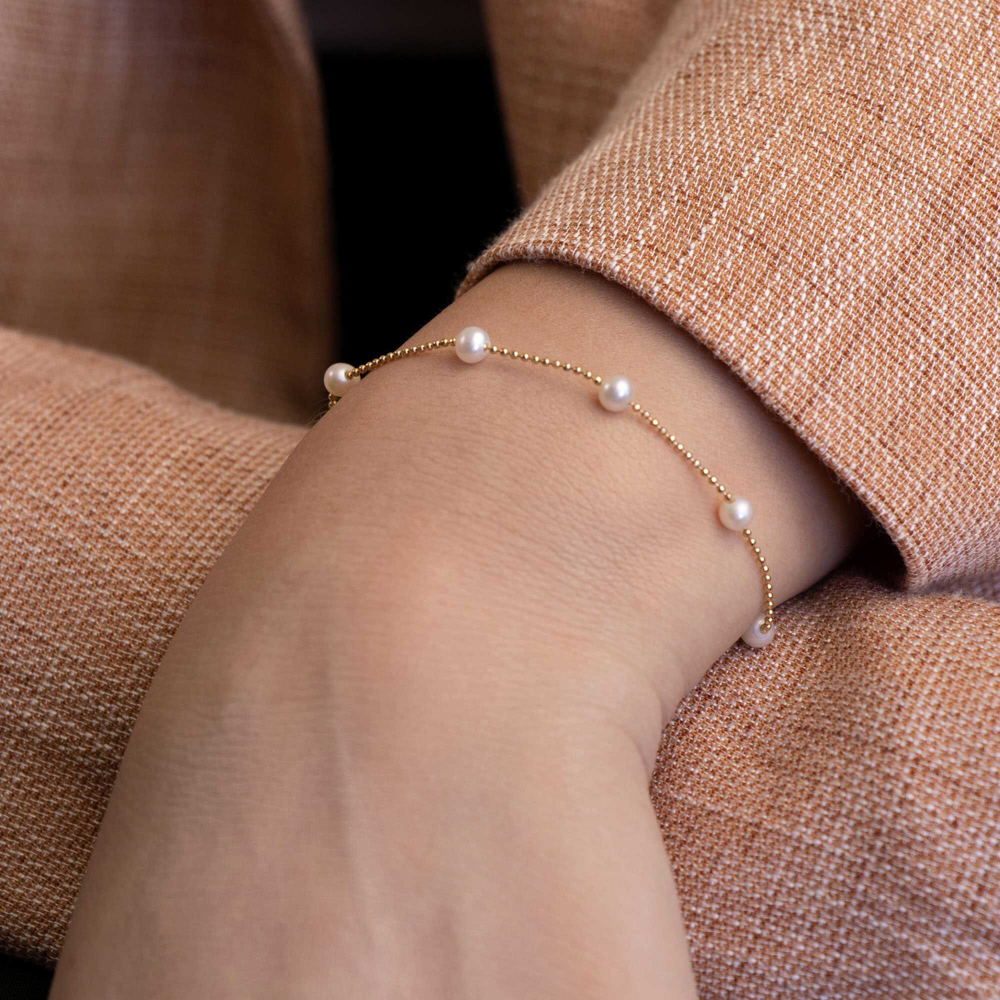 Pearl Station Bracelet in 14K Gold