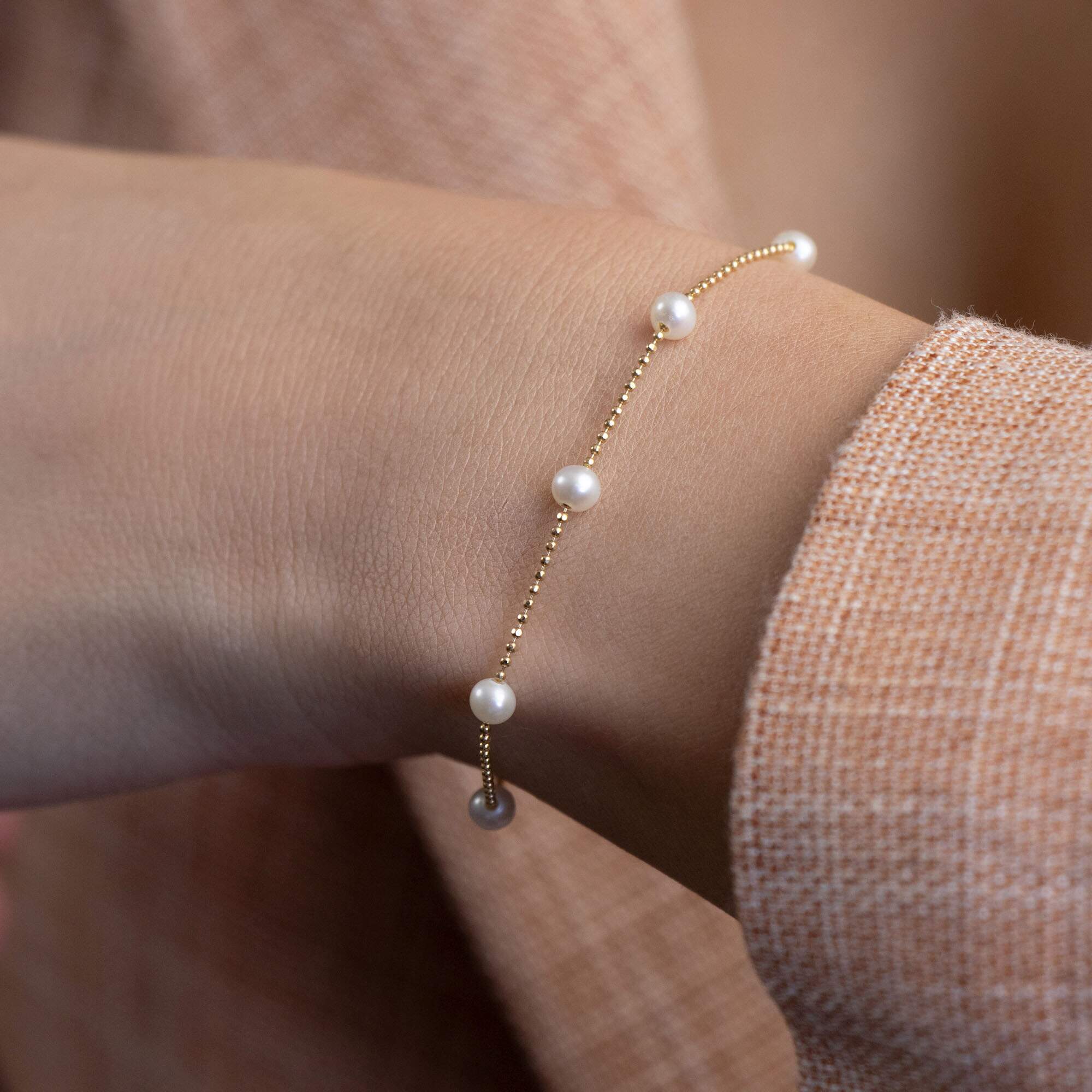 Pearl Station Bracelet in 14K Gold
