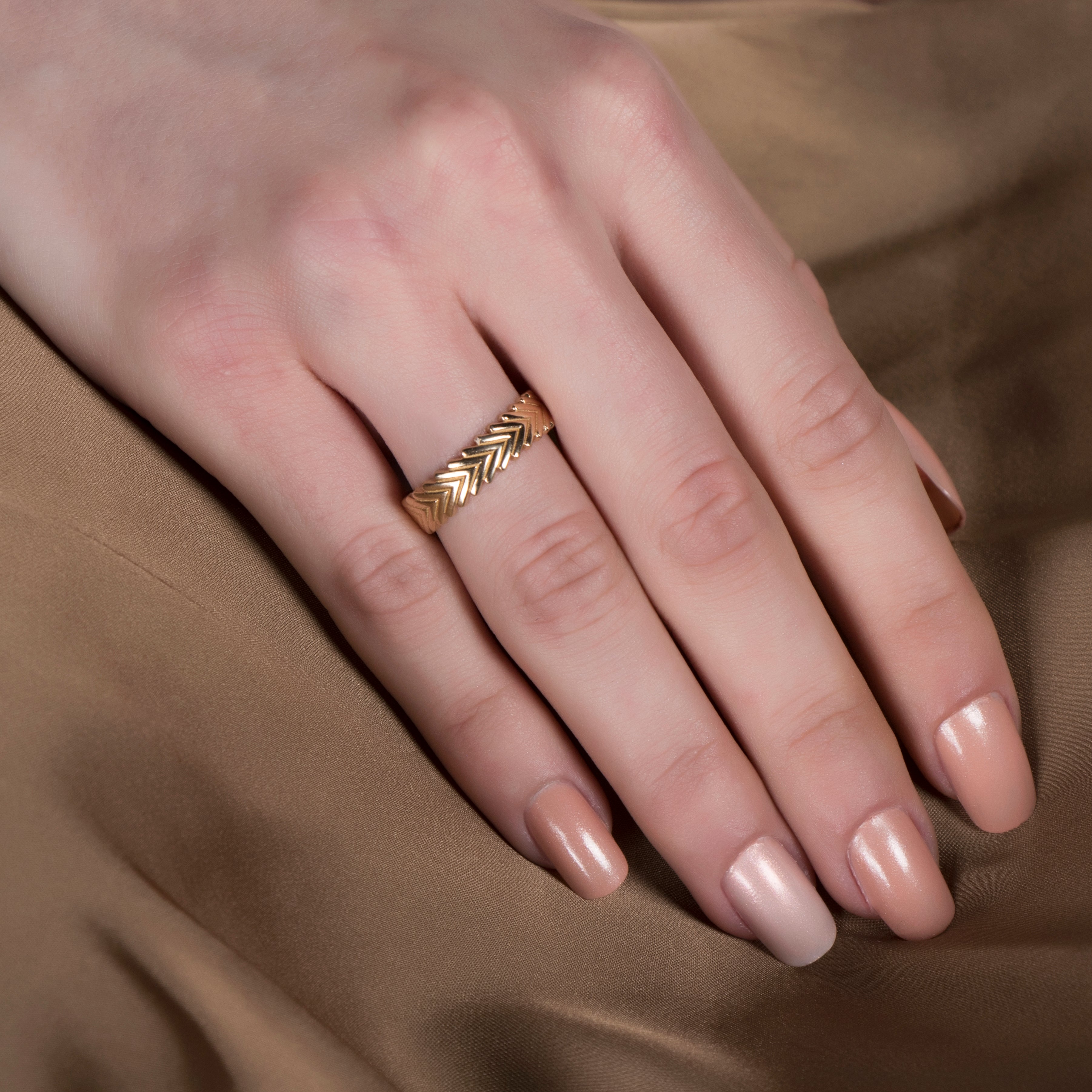 Chevron Band Ring in 14K Gold