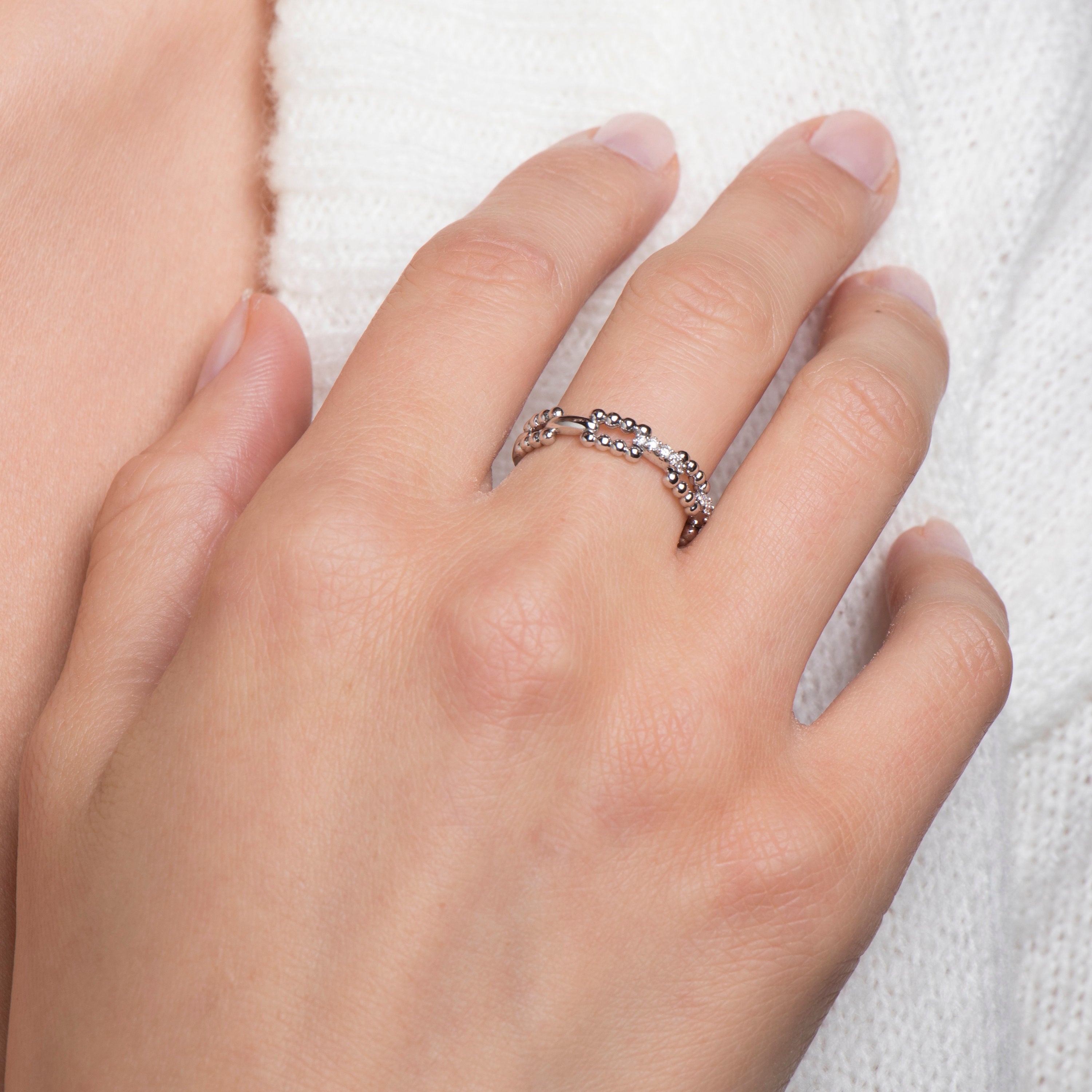 Diamond Beaded Chain Ring in 14K Gold