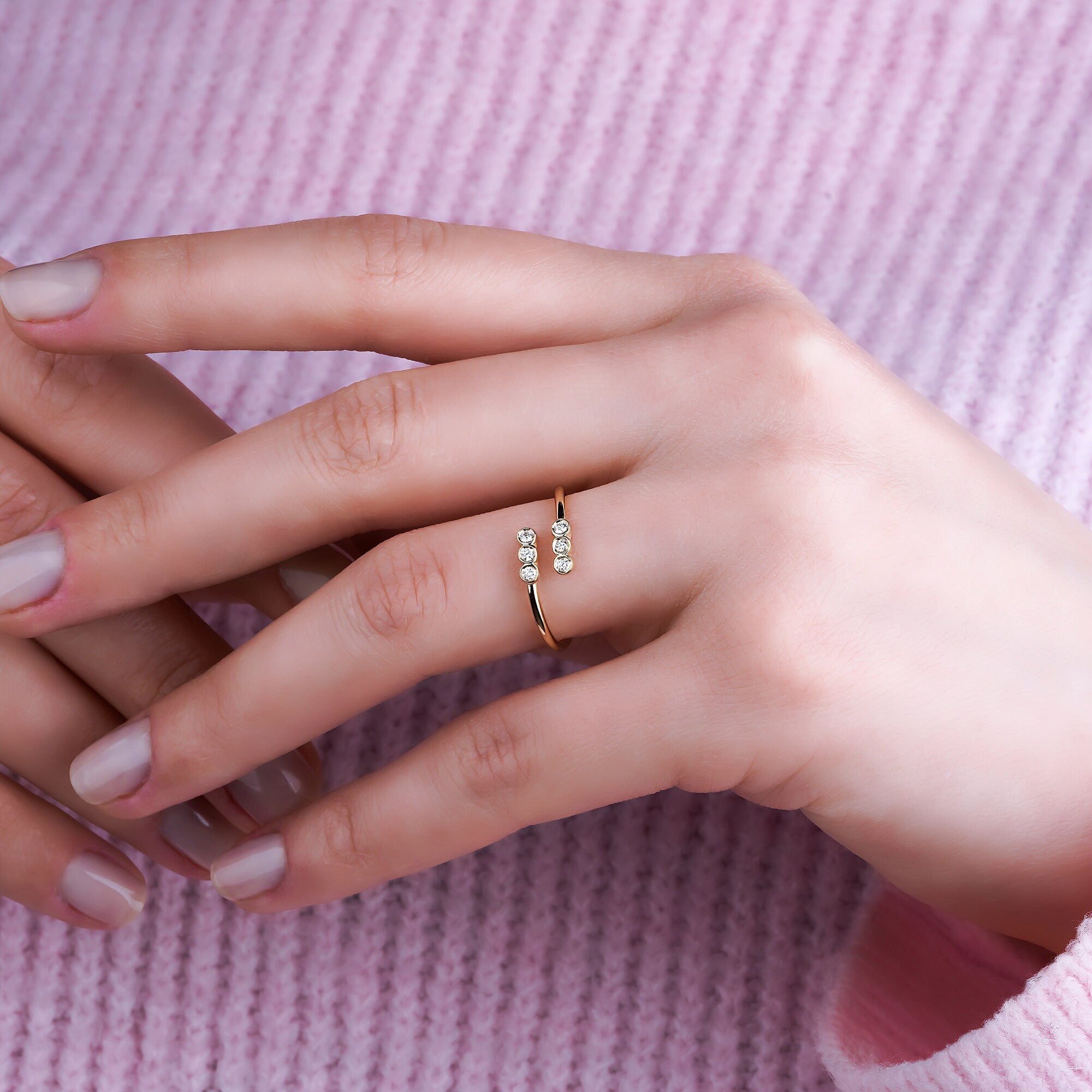 Mini Harmony Diamond Ring in 14K Gold