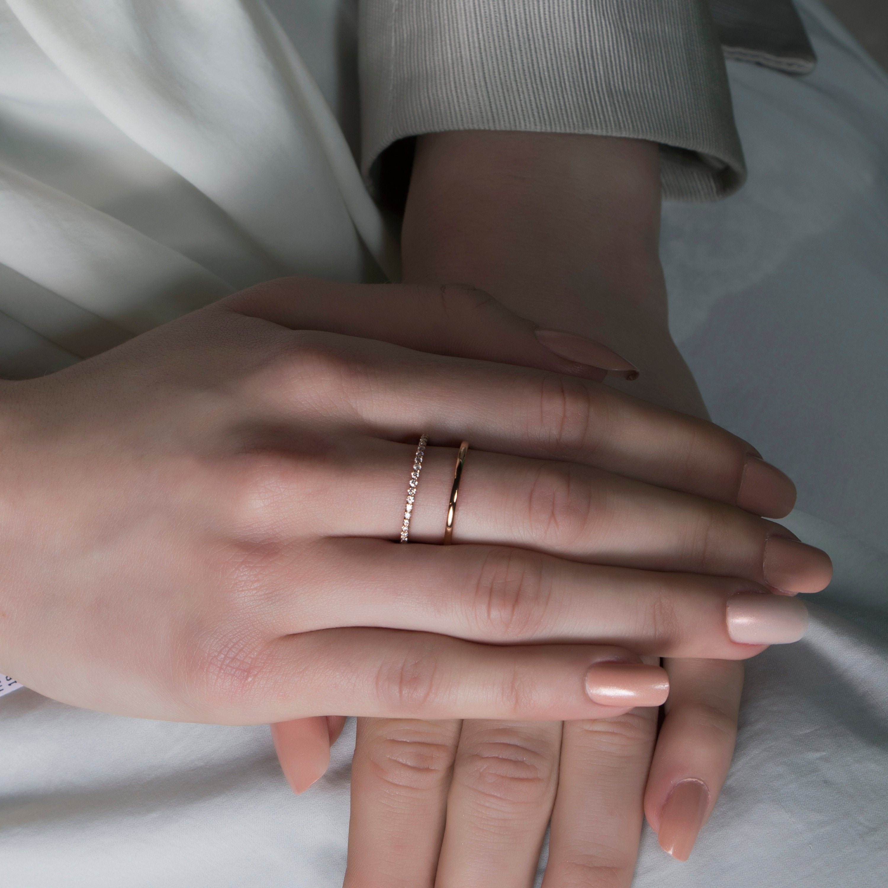 Double Diamond Band Ring in 18K Gold