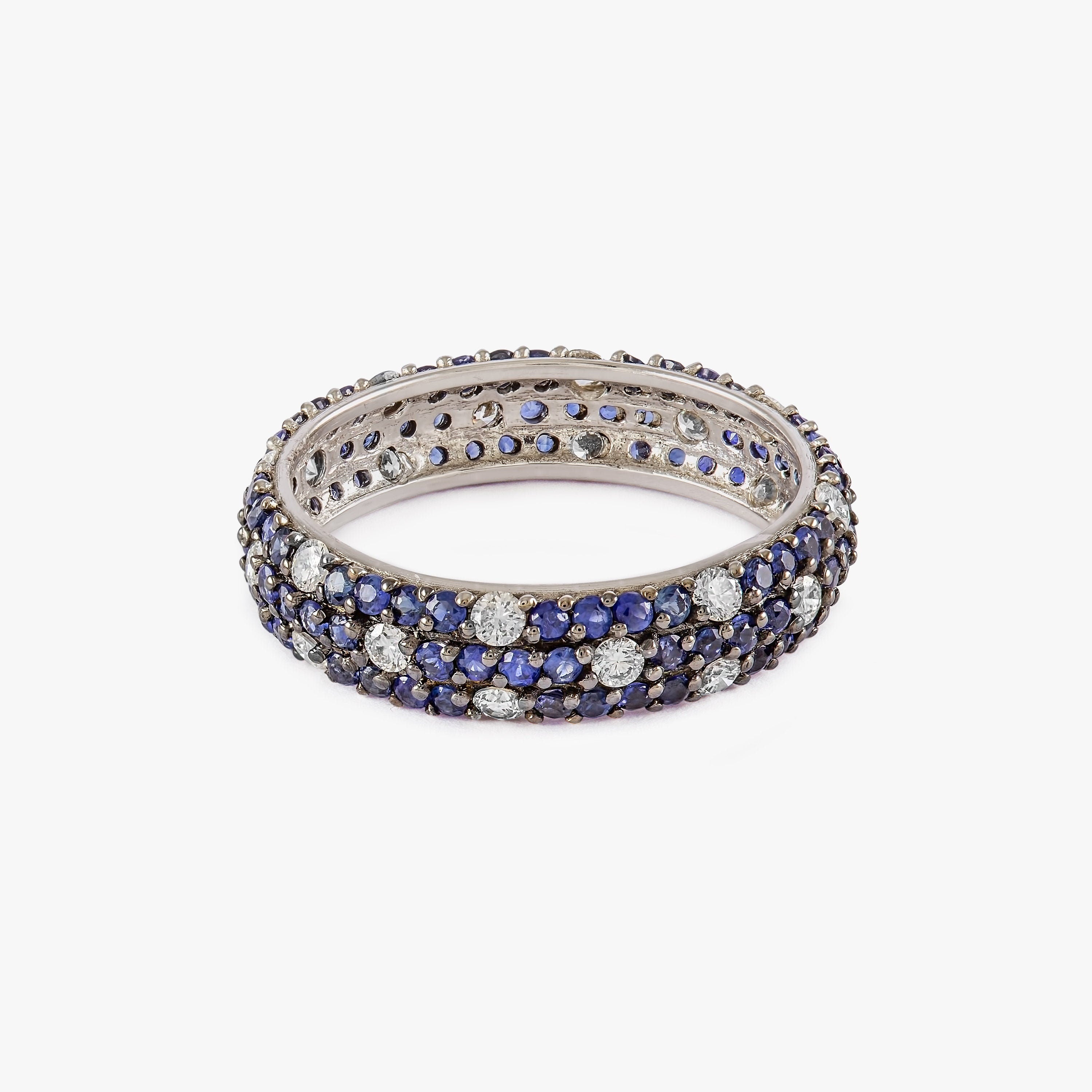 Sapphire and Diamond Eternity Ring in 18K Gold / Blue Classic