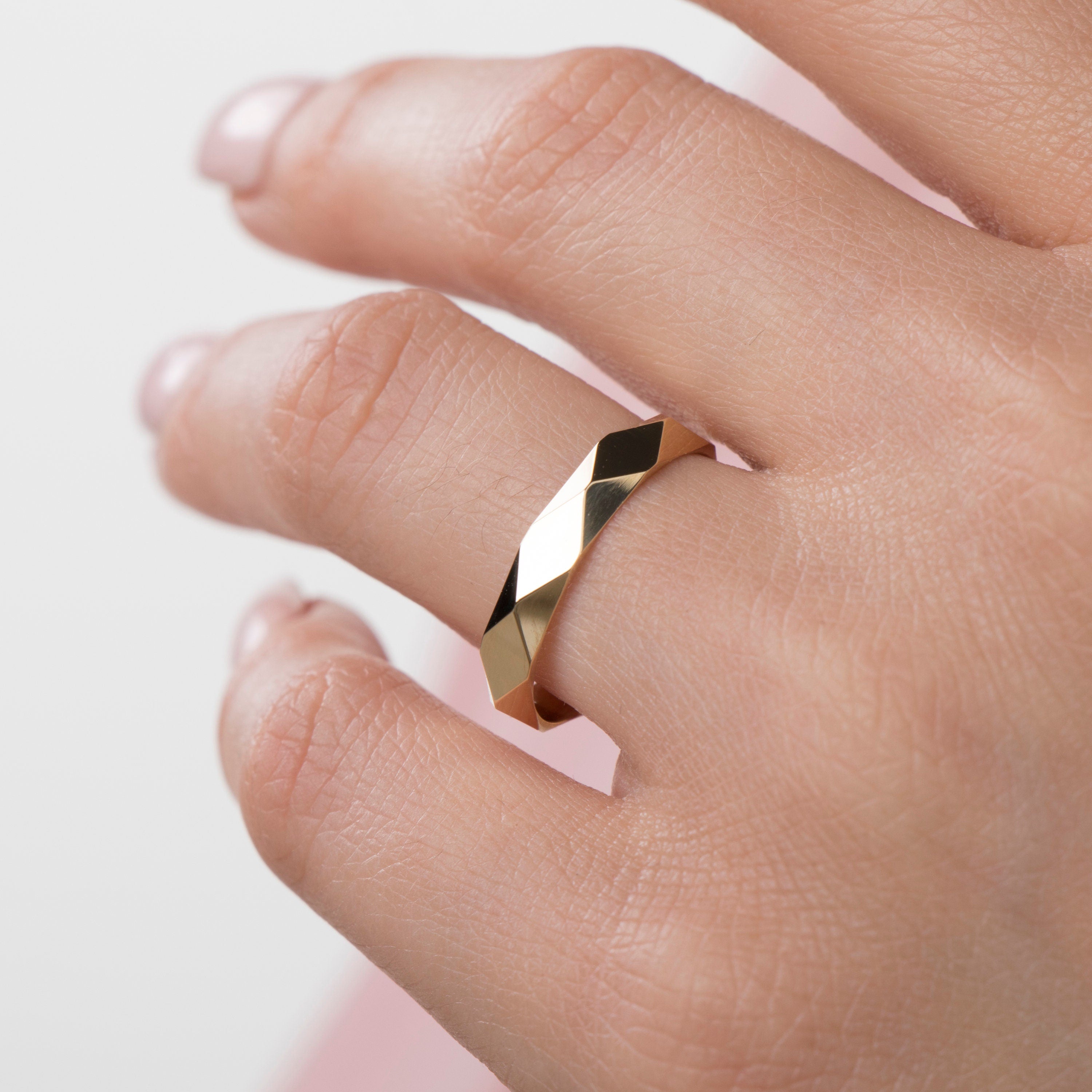 Geometric Modern Band in 14K Gold