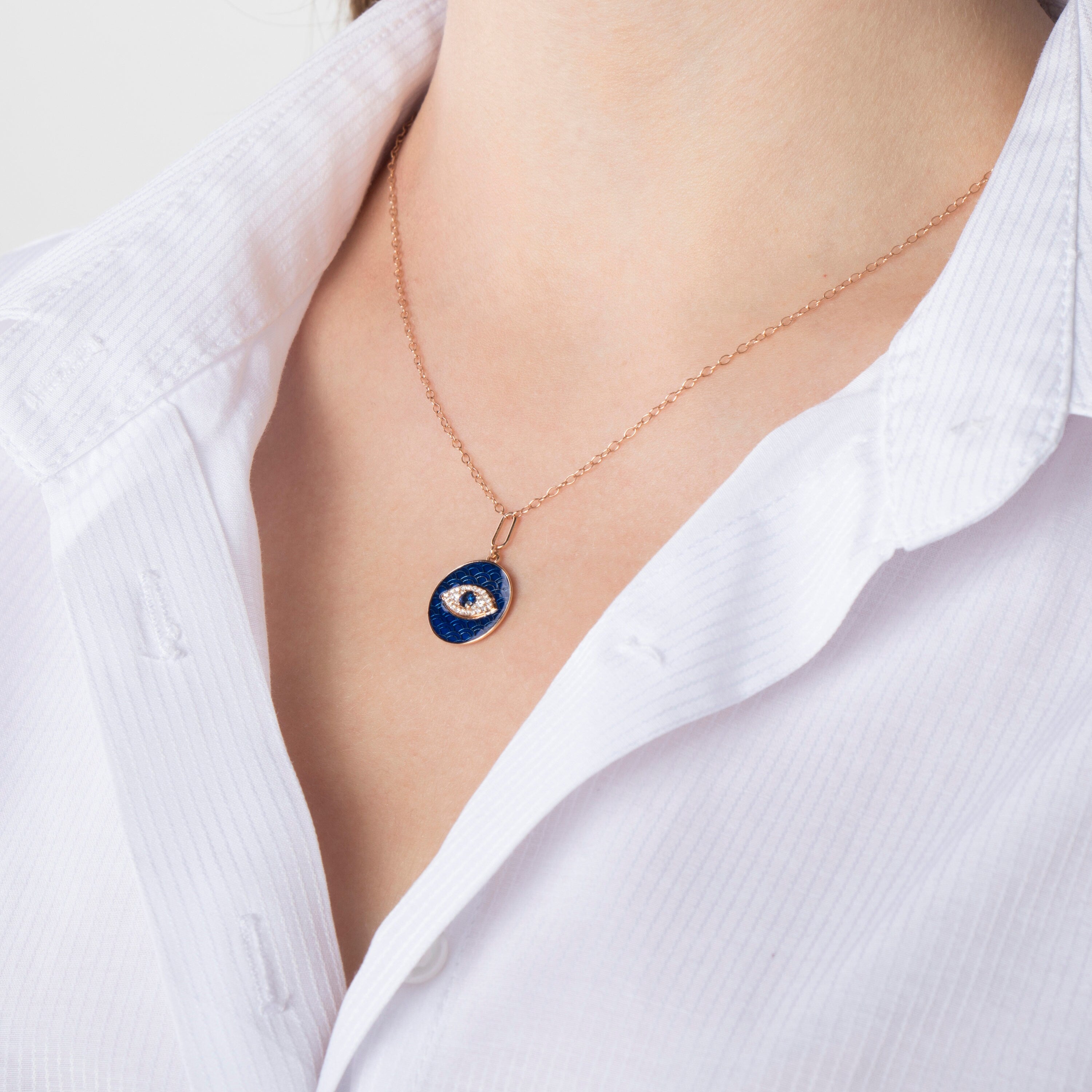 Eye Of The Sea Necklace in 14K Gold